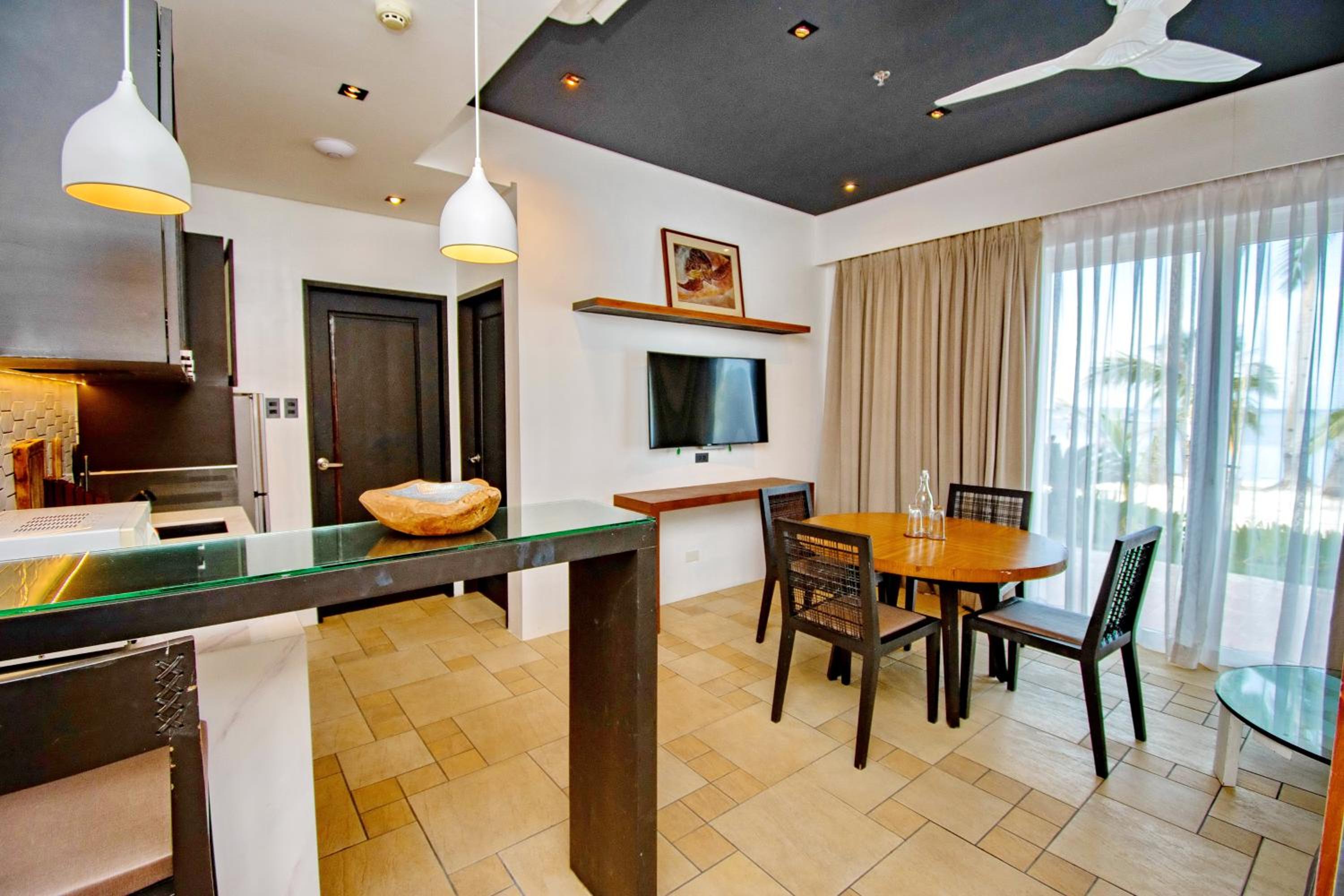 Beachfront Suite  - Photo 5