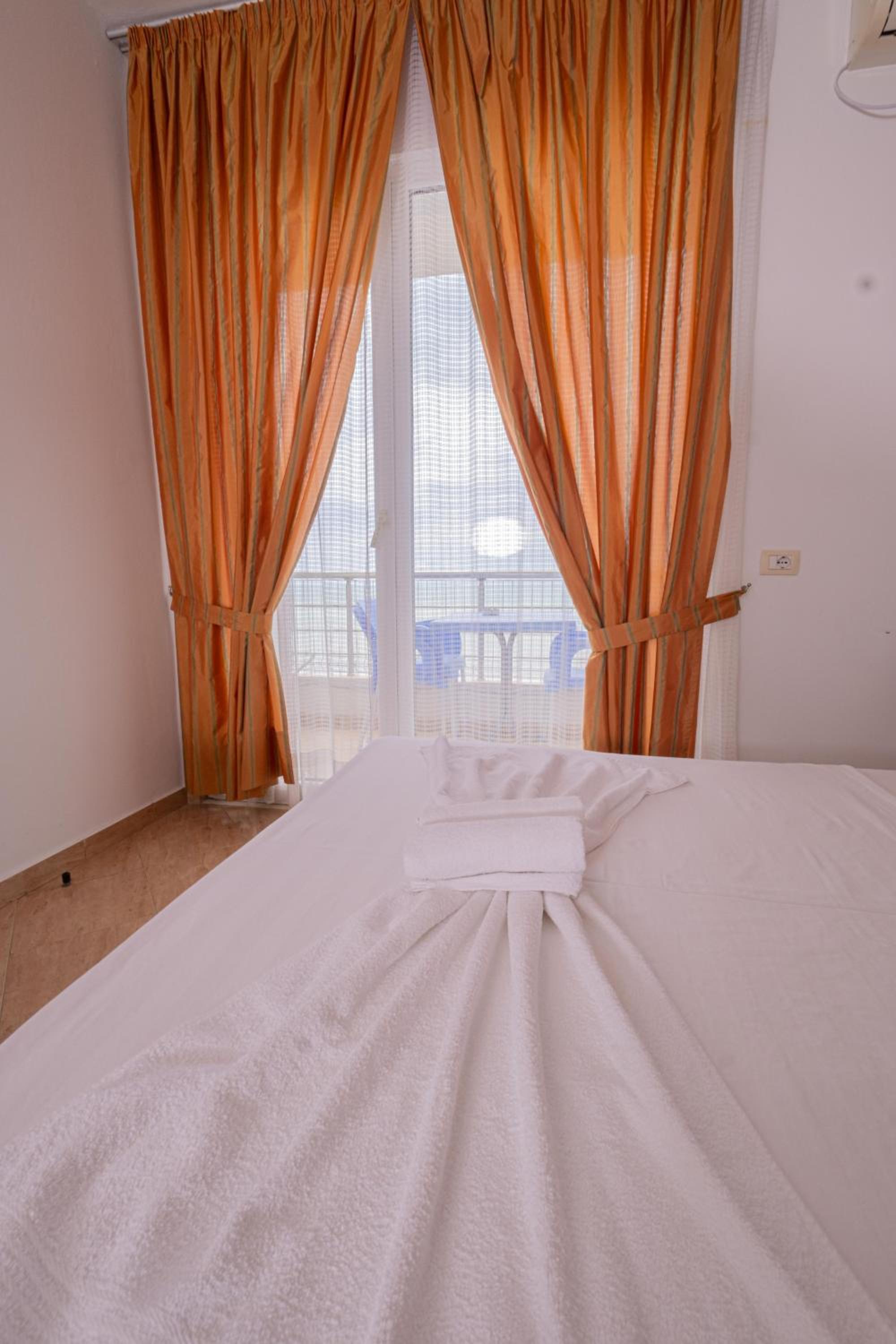 Triple Room with Sea View