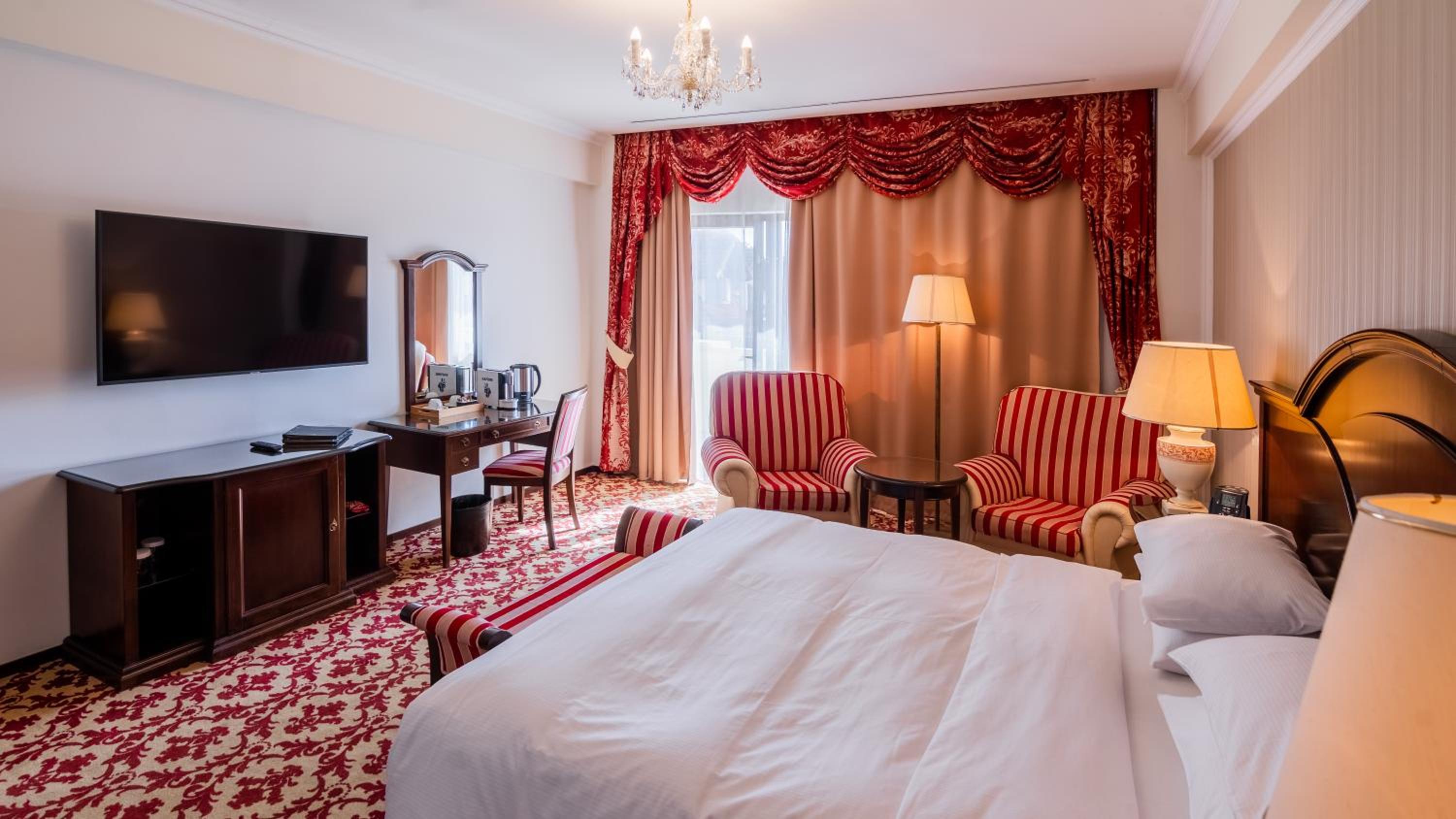King Guest Room - Photo 4