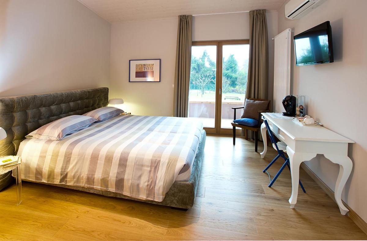 Double Room with Terrace photo 2