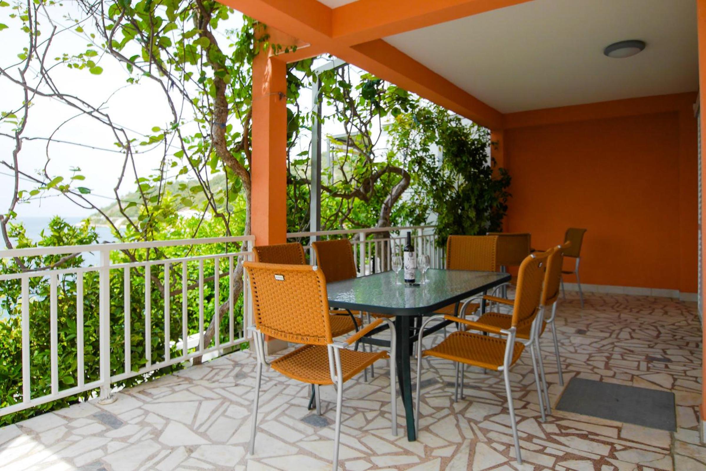 Two-Bedroom Apartment With Terrace And Sea View photo 2