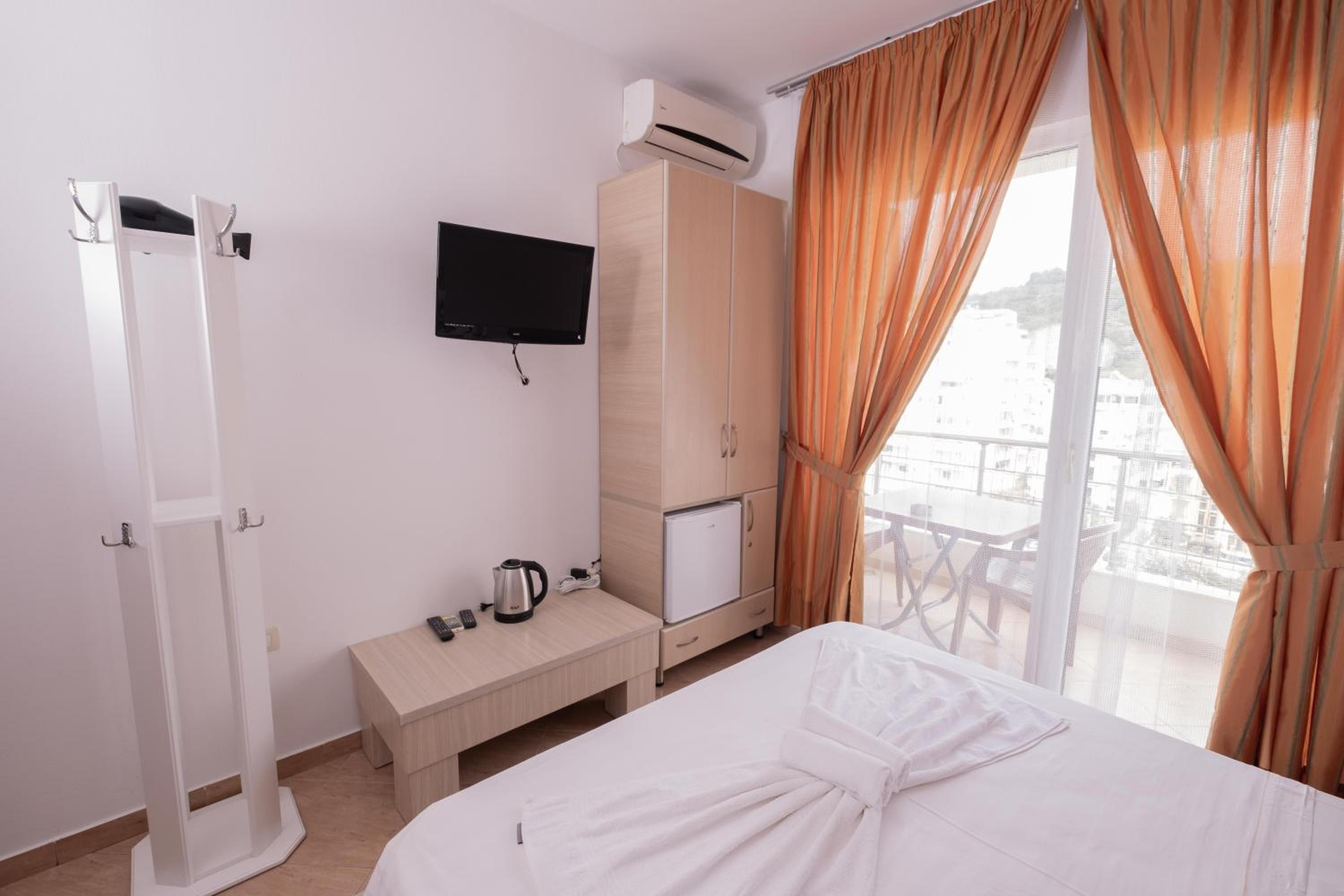 Triple Room with Balcony
