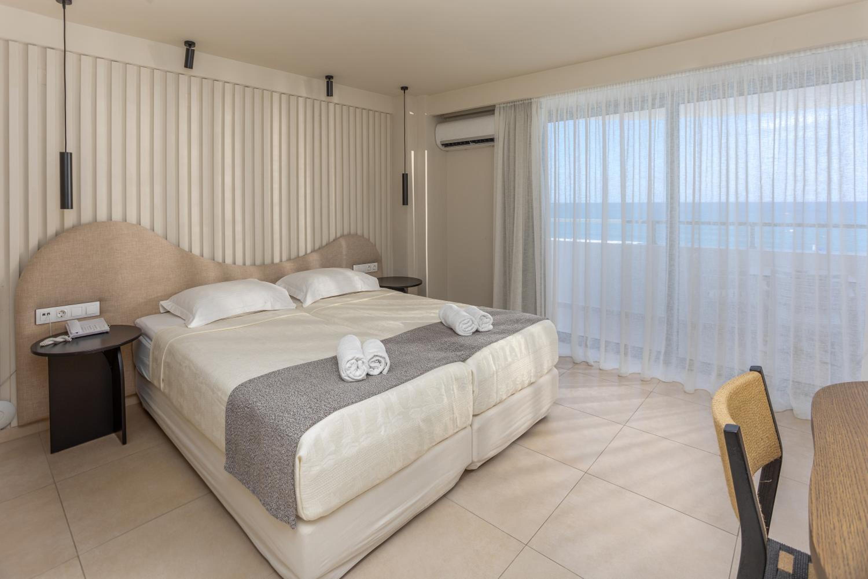 Executive Suite Sea View