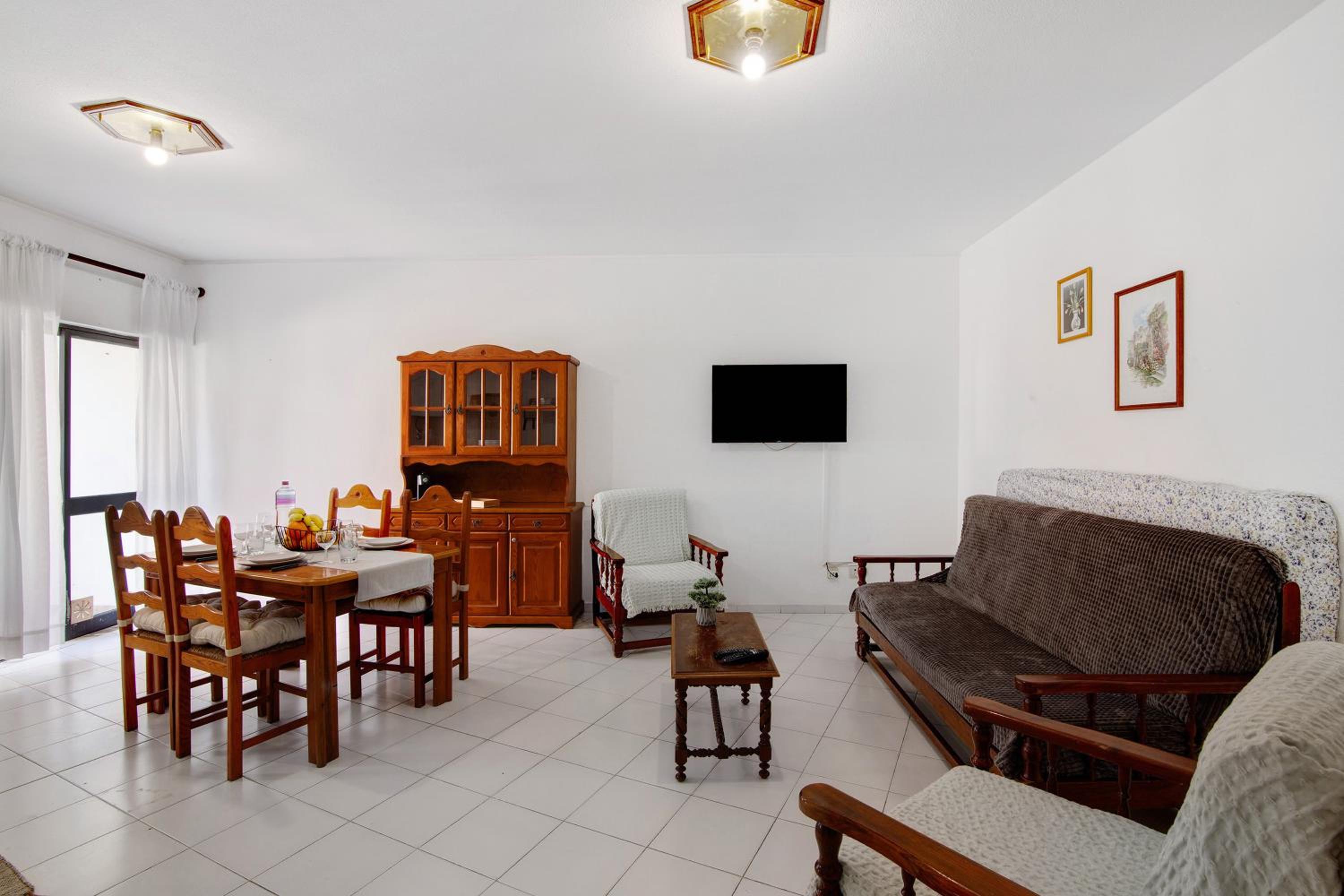 Superior One-Bedroom Apartment with Balcony