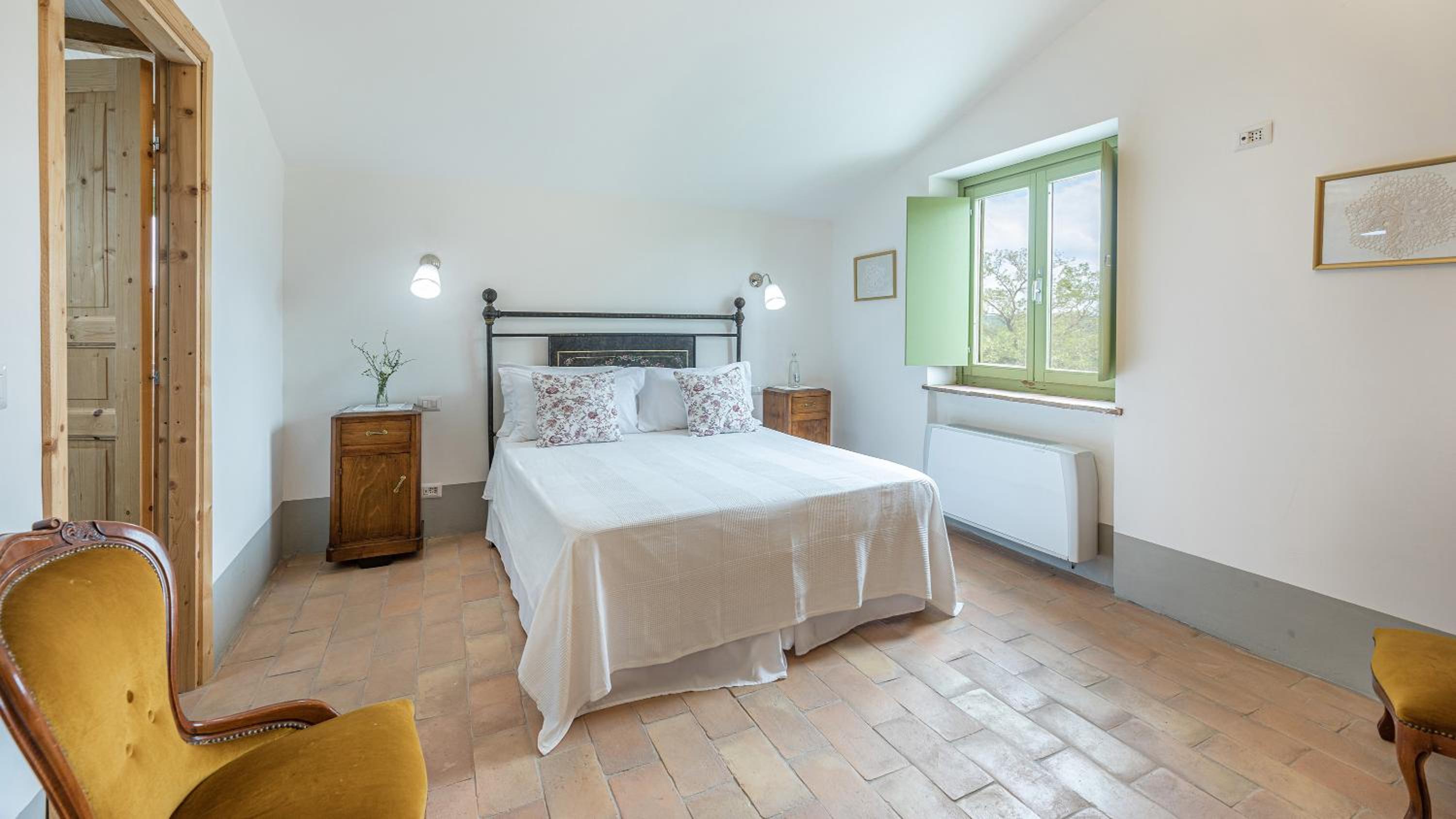 Six-Bedroom Villa  photo 1
