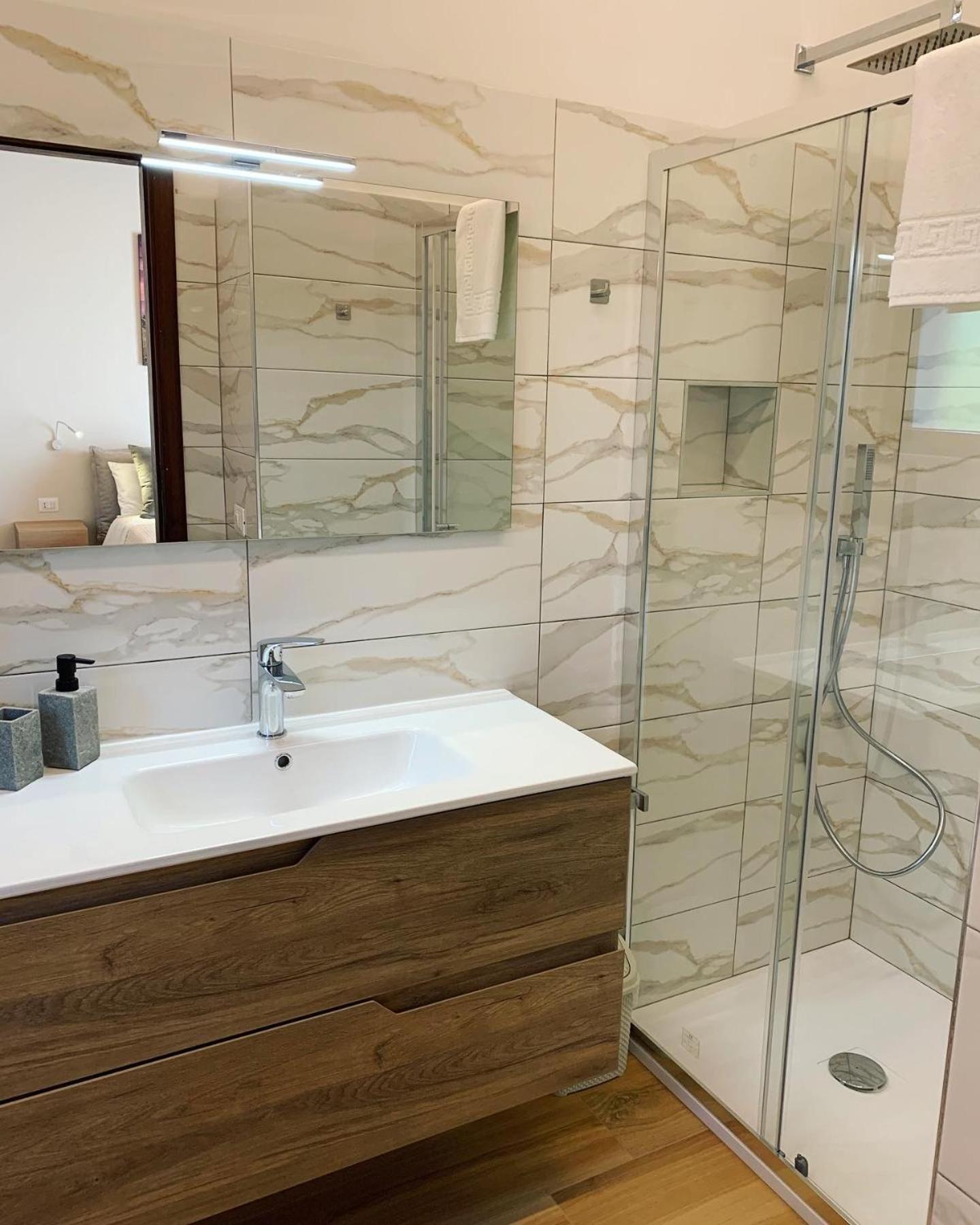 Superior Double or Twin Room with Sea View - Photo 4