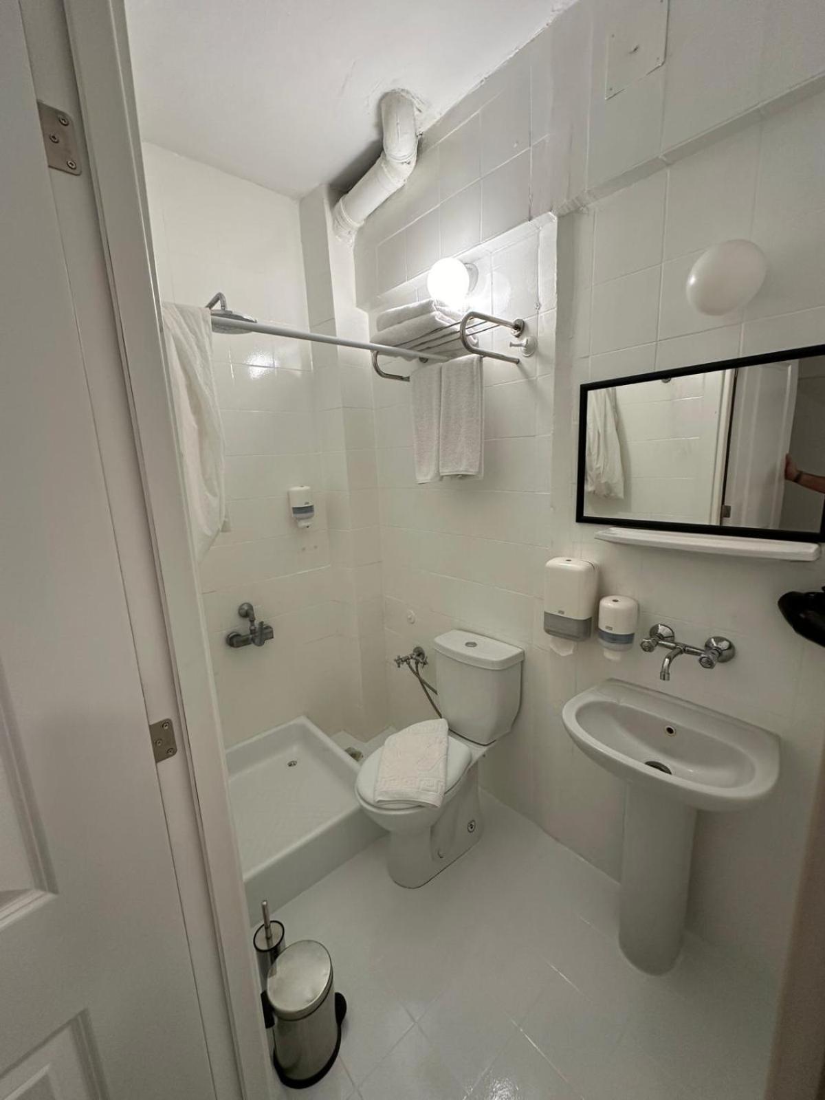 Deluxe Twin Room - Photo 4