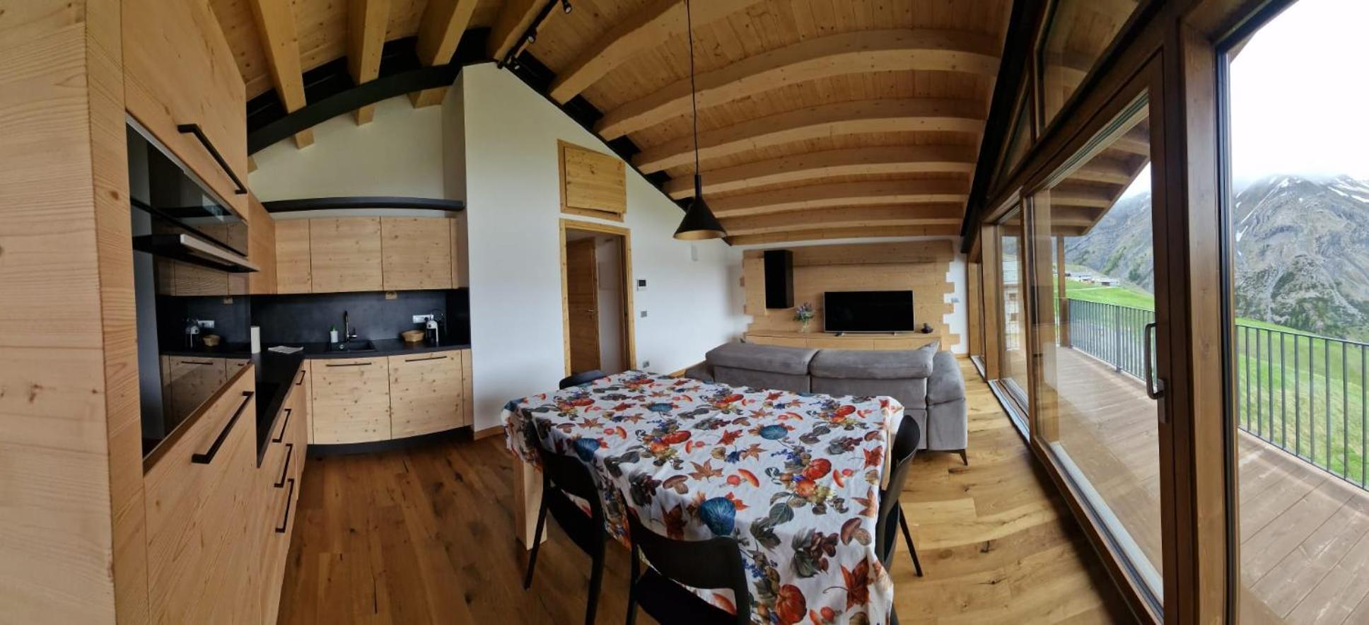 Apartment photo 1