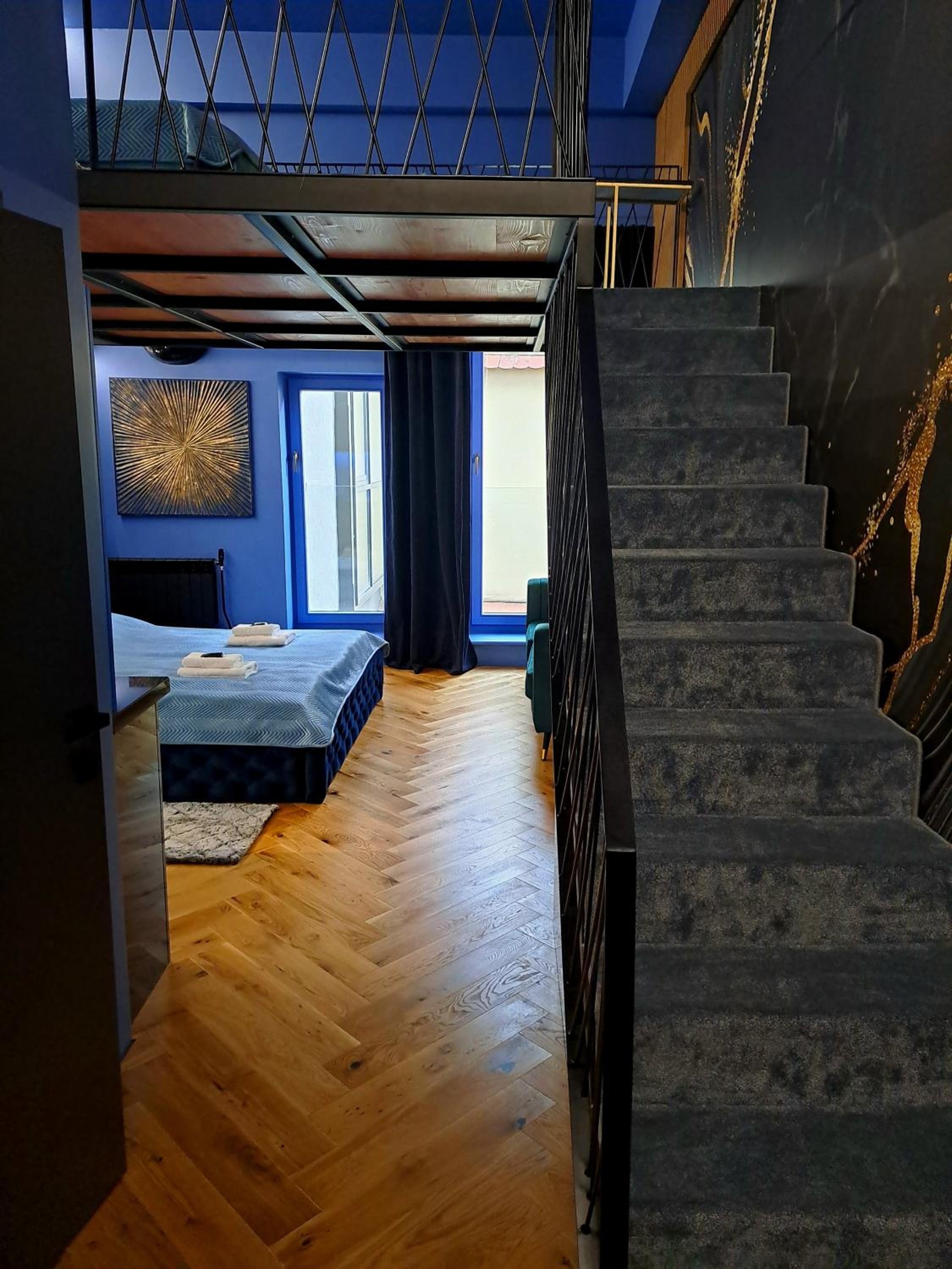 Deluxe Apartment photo 2