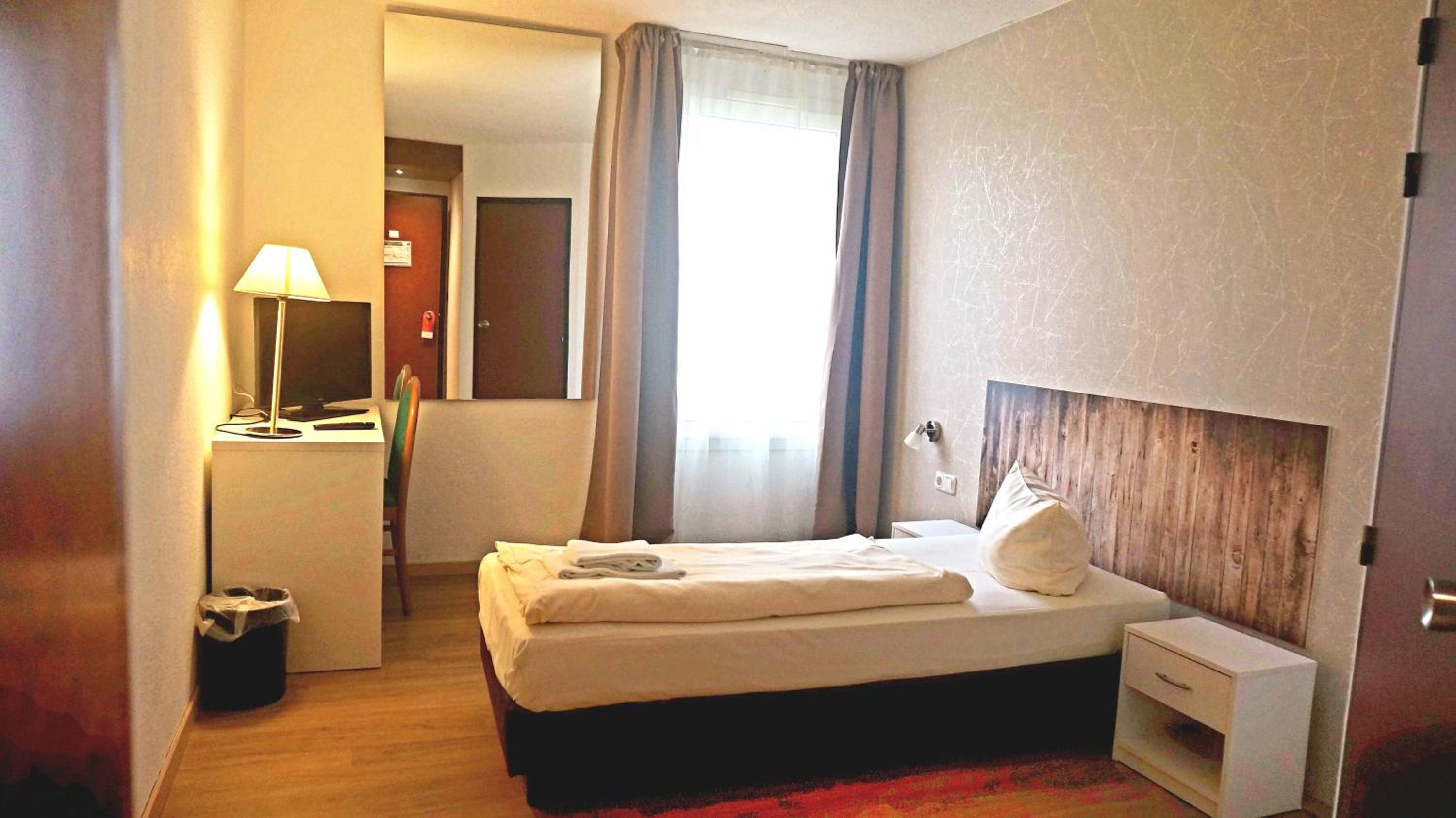 Single Room photo 1