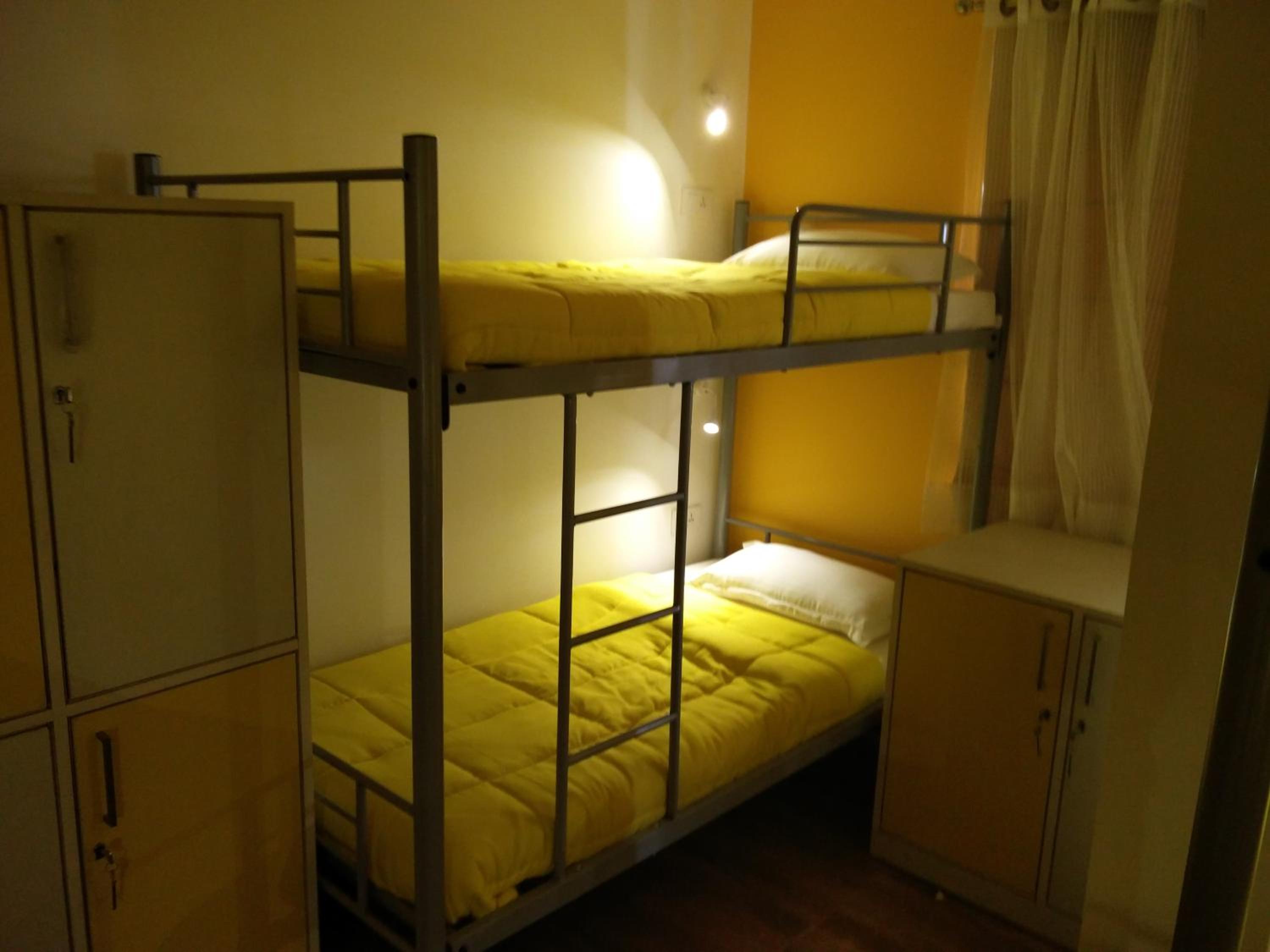 Bed in 10-Bed Mixed Dormitory Room photo 1