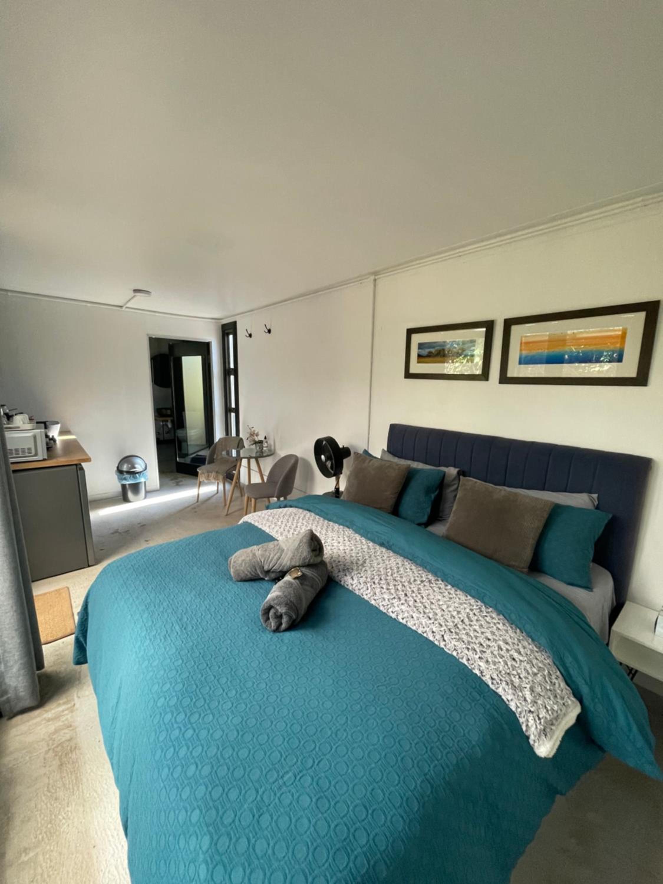 Comfort Queen Room