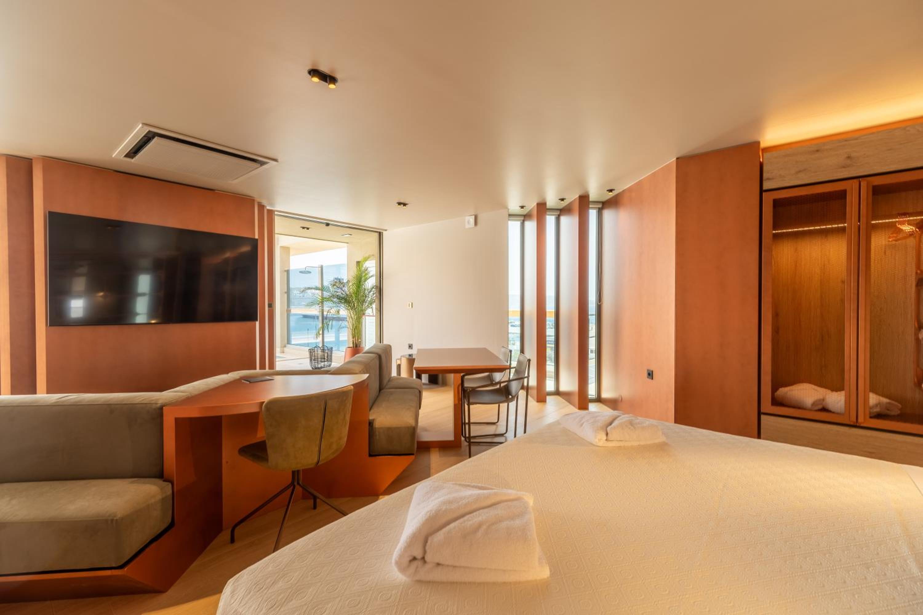 Suite with Private Pool photo 3