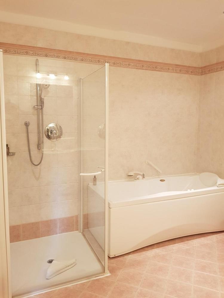 Suite with Balcony photo 3