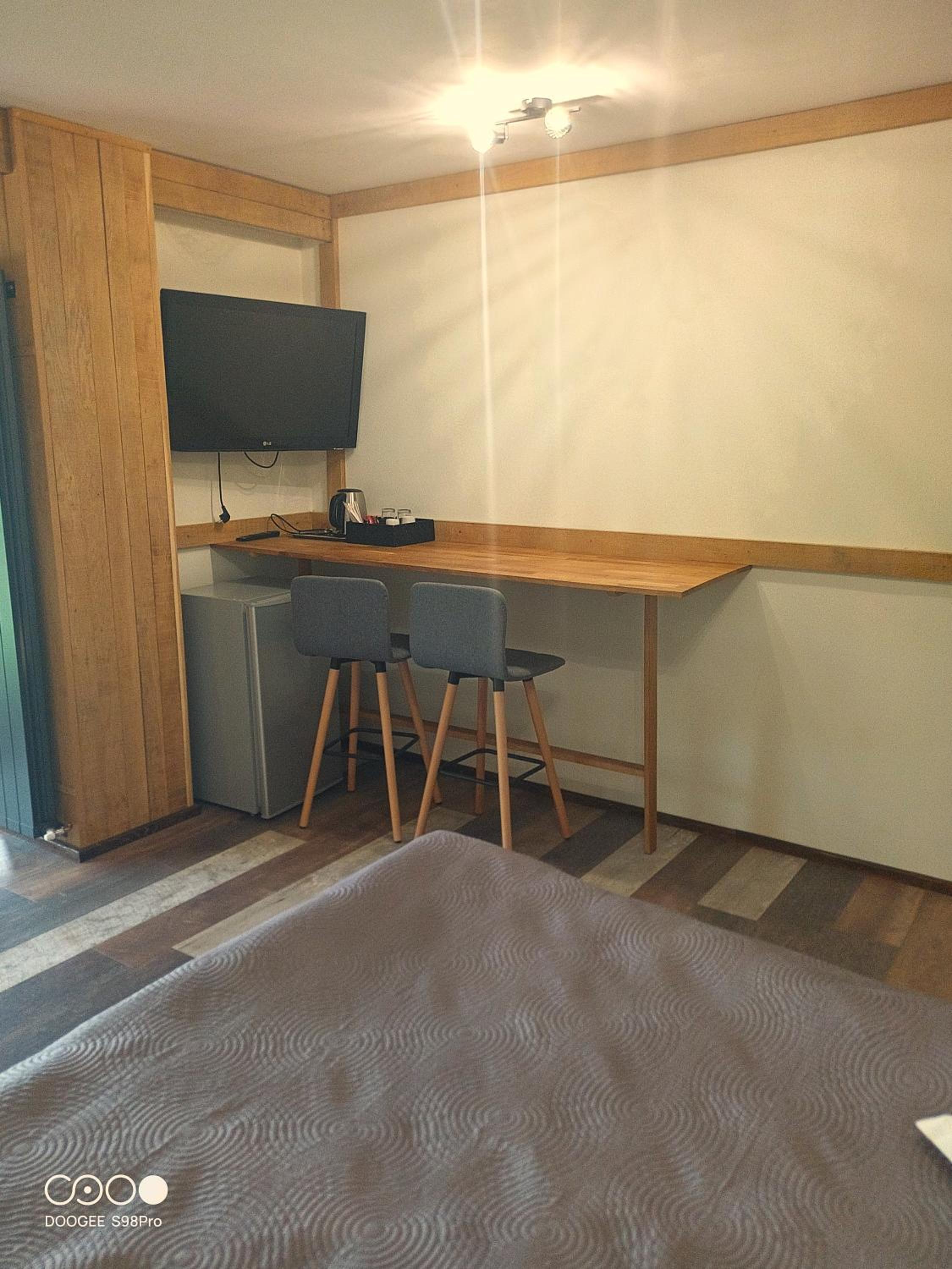 Deluxe Room (2 Adults + 1 Child) photo 2