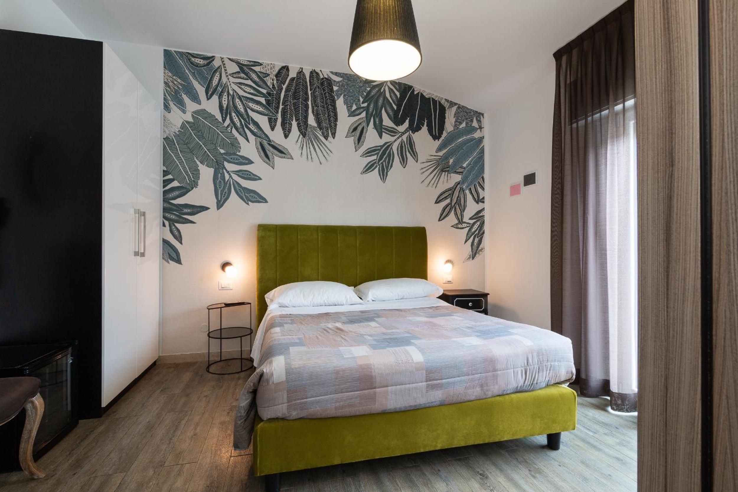 Double Room - Photo 18