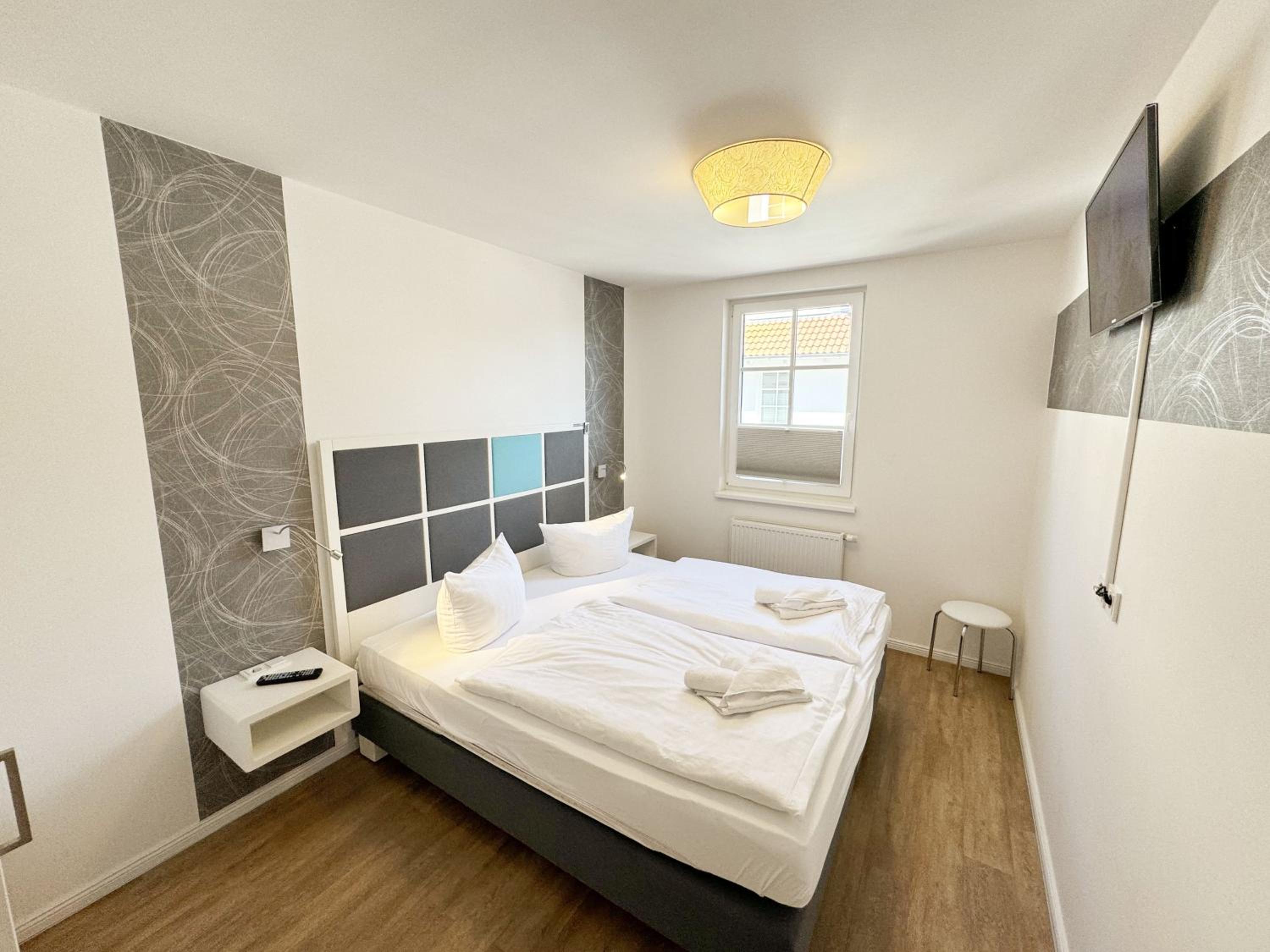 One-Bedroom Apartment with Balcony photo 2