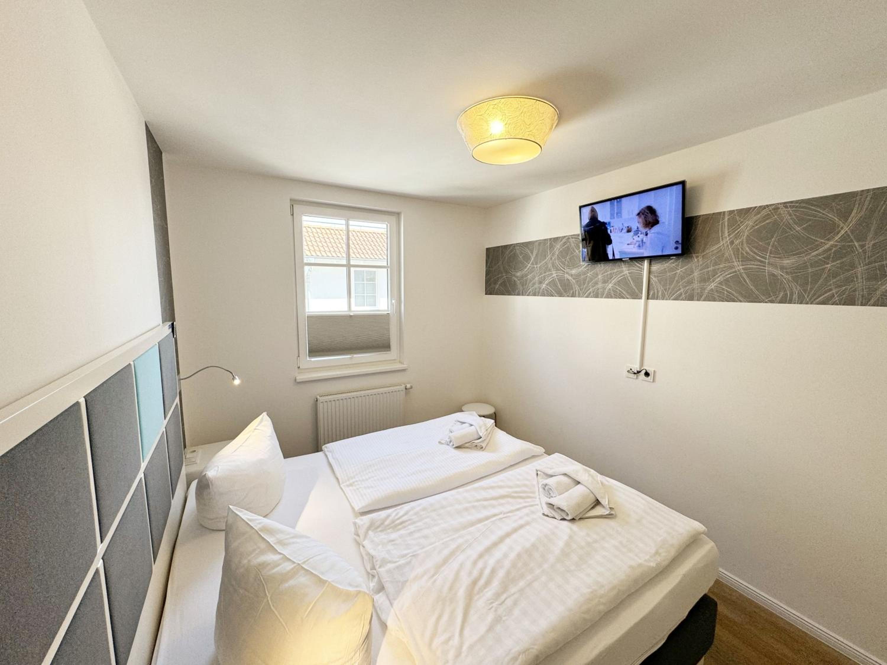 One-Bedroom Apartment with Balcony photo 3