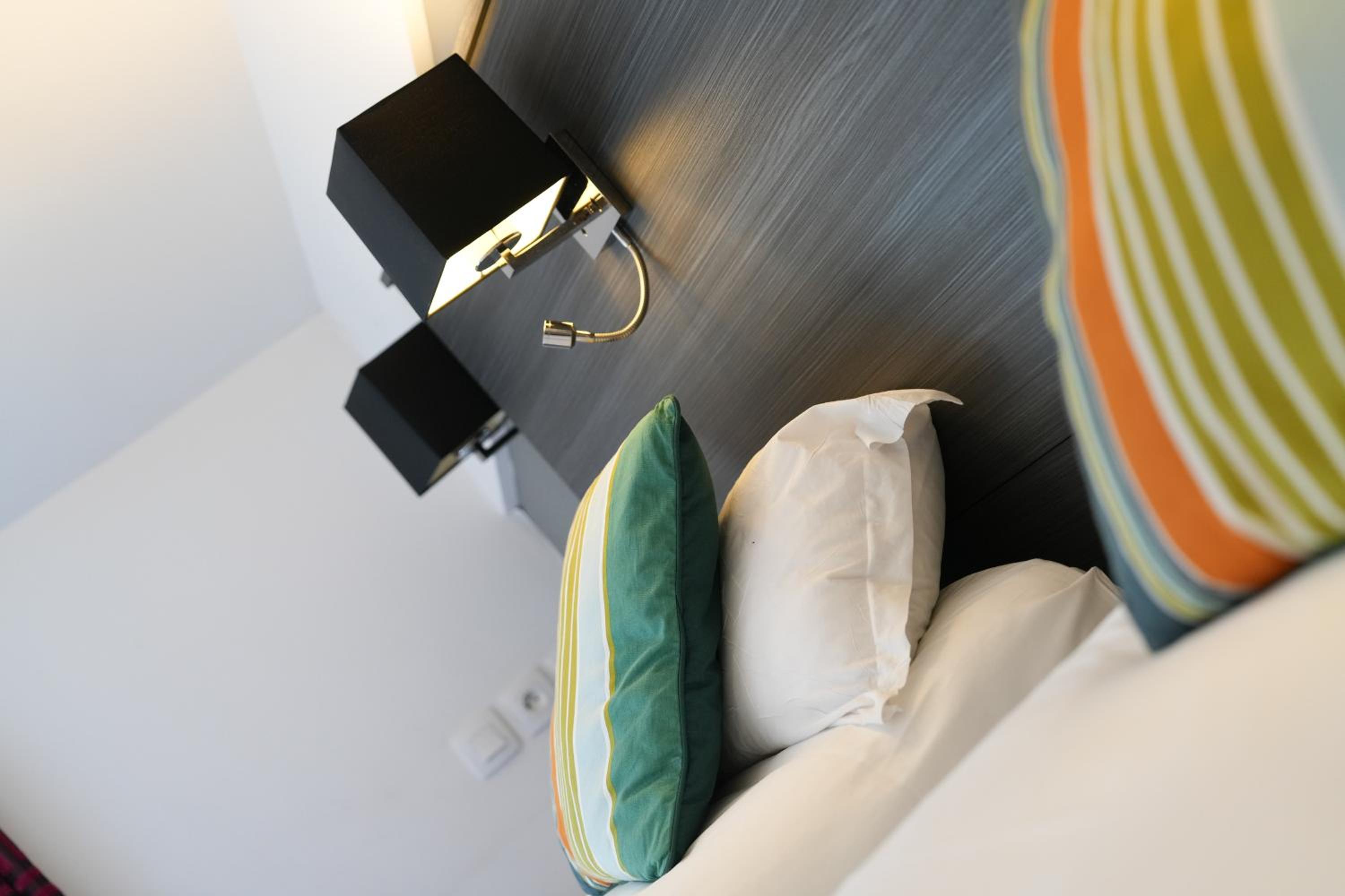 Twin Room - Photo 4