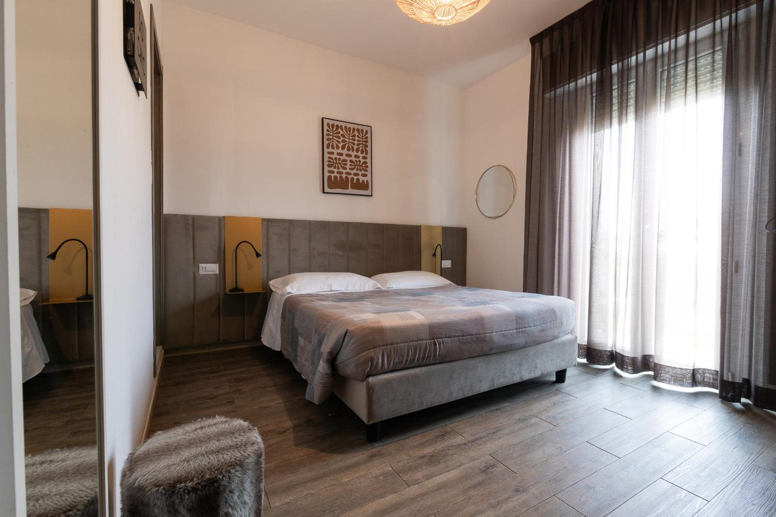 Double Room - Photo 14