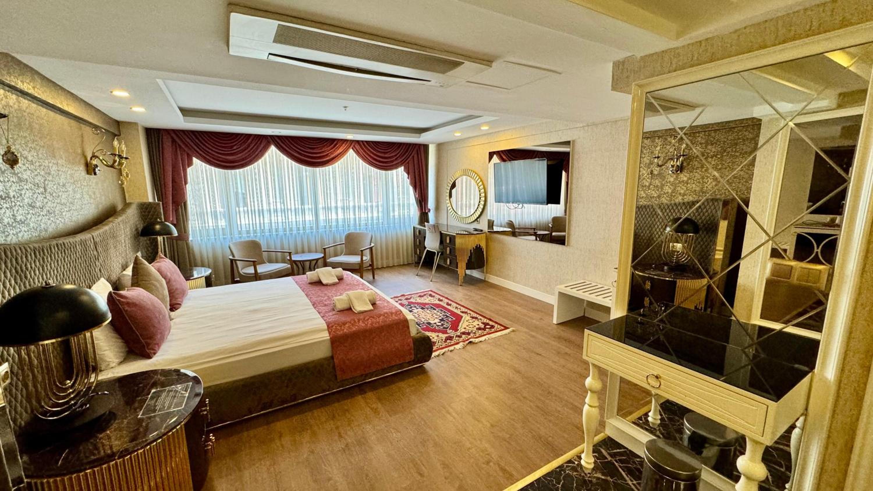 Deluxe Double Room photo 2