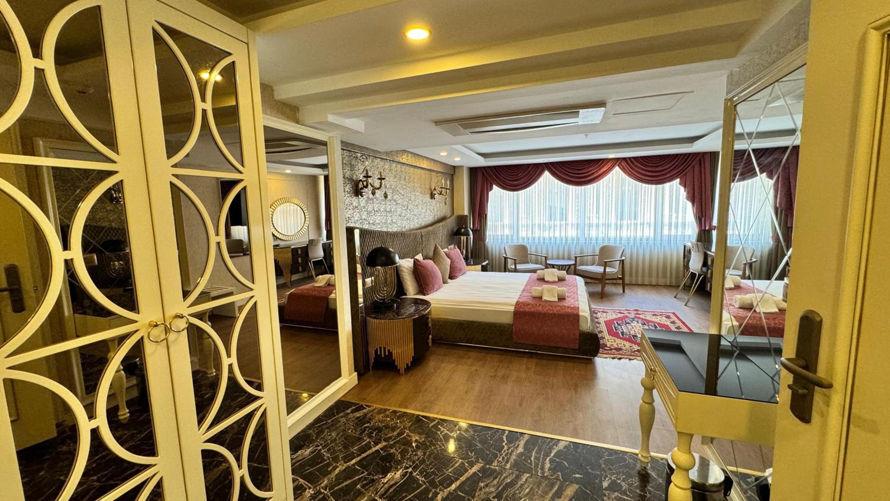 Deluxe Double Room photo 3