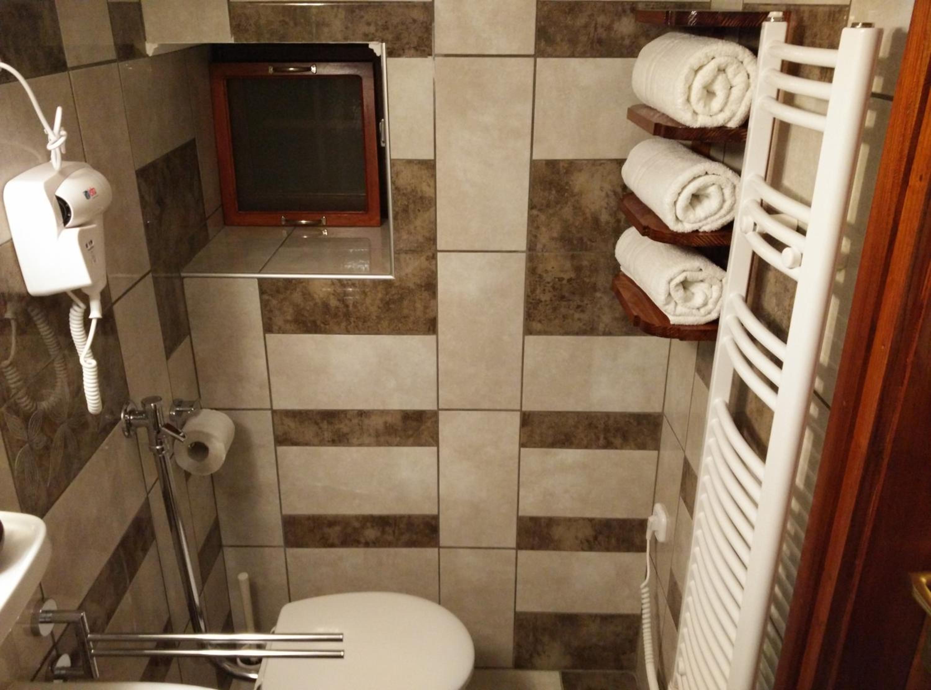 Triple Room with Private Bathroom photo 2
