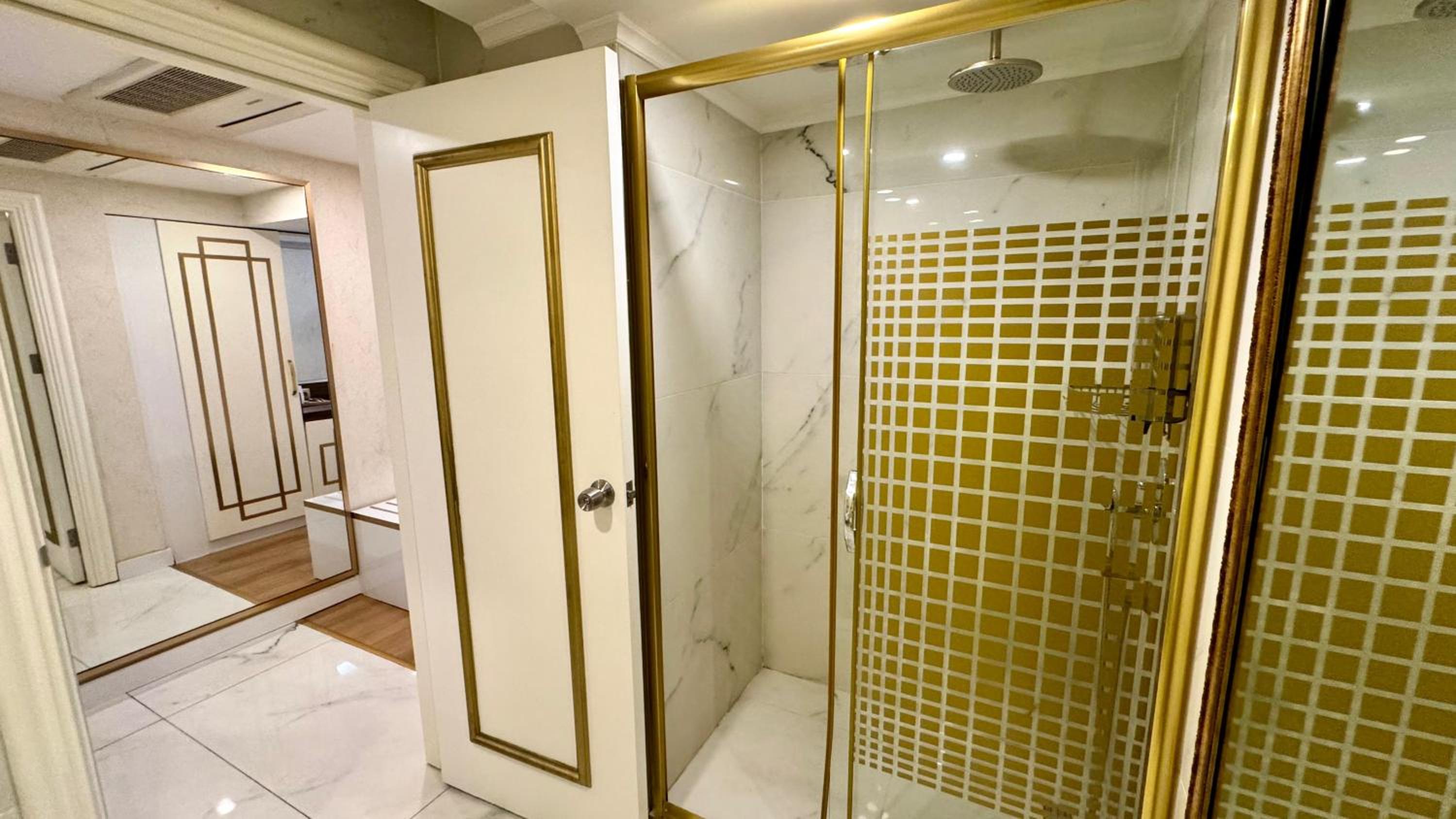Luxury Triple Room photo 2