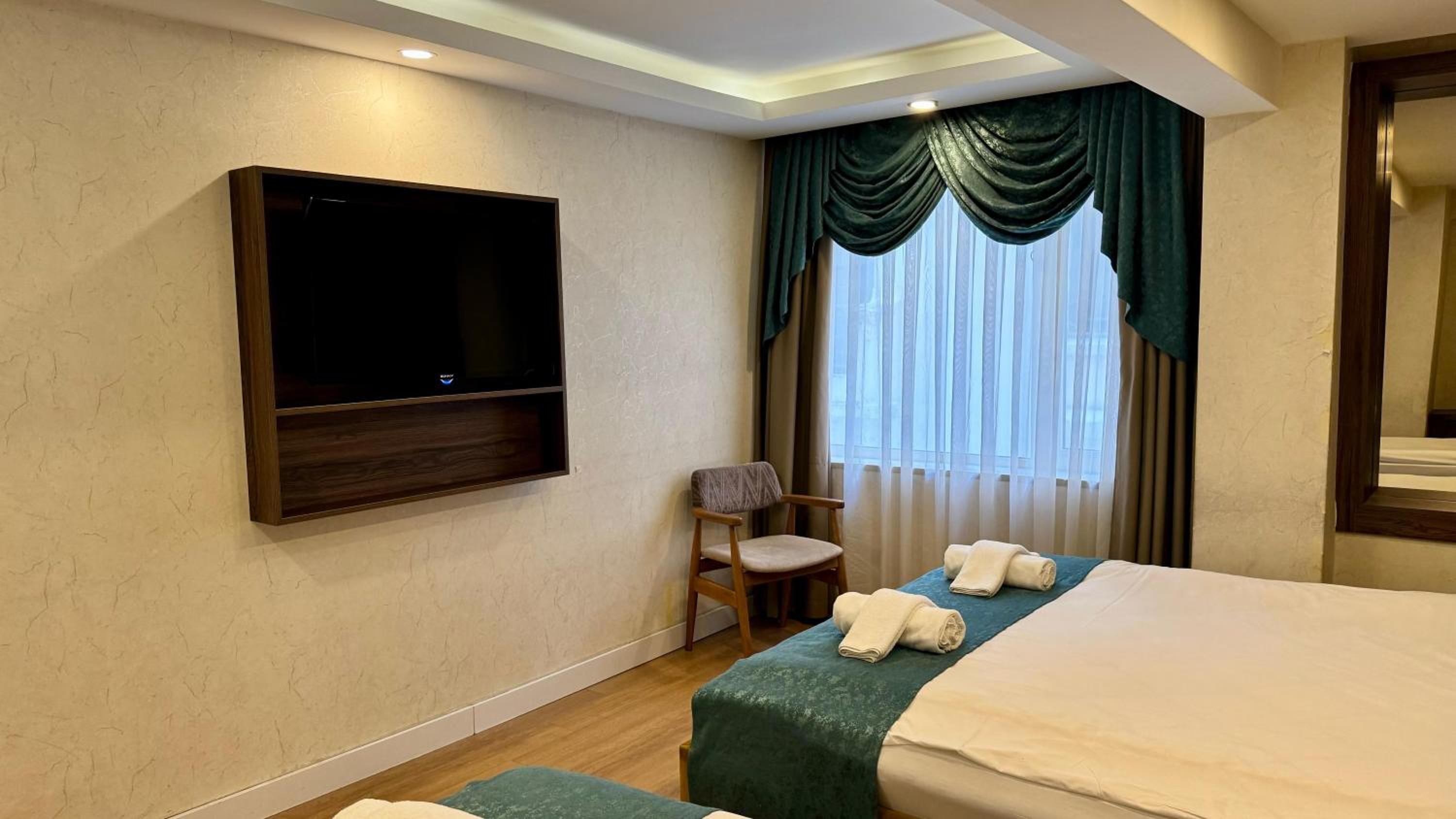 Luxury Triple Room photo 1