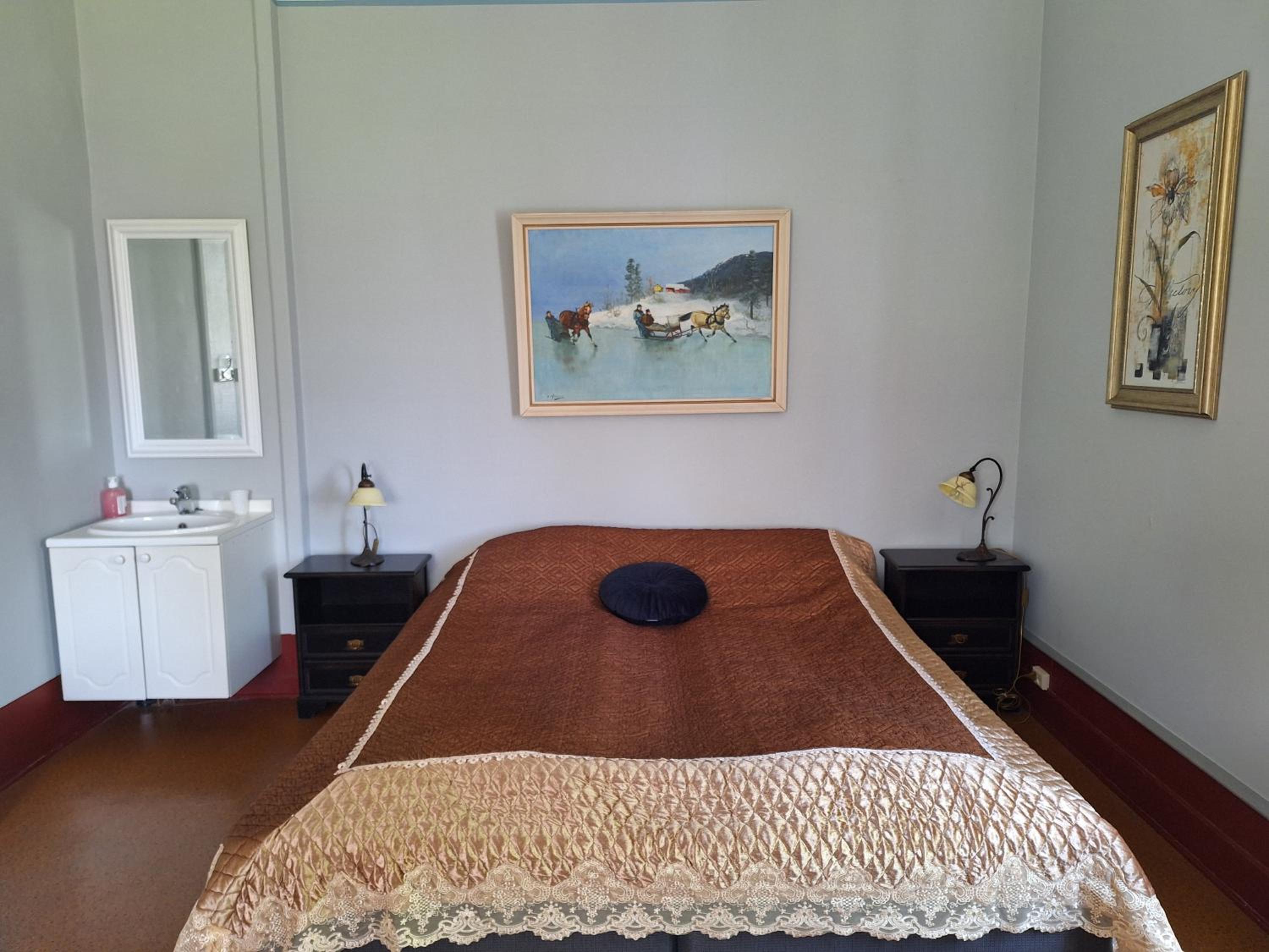 Large Double Room photo 2