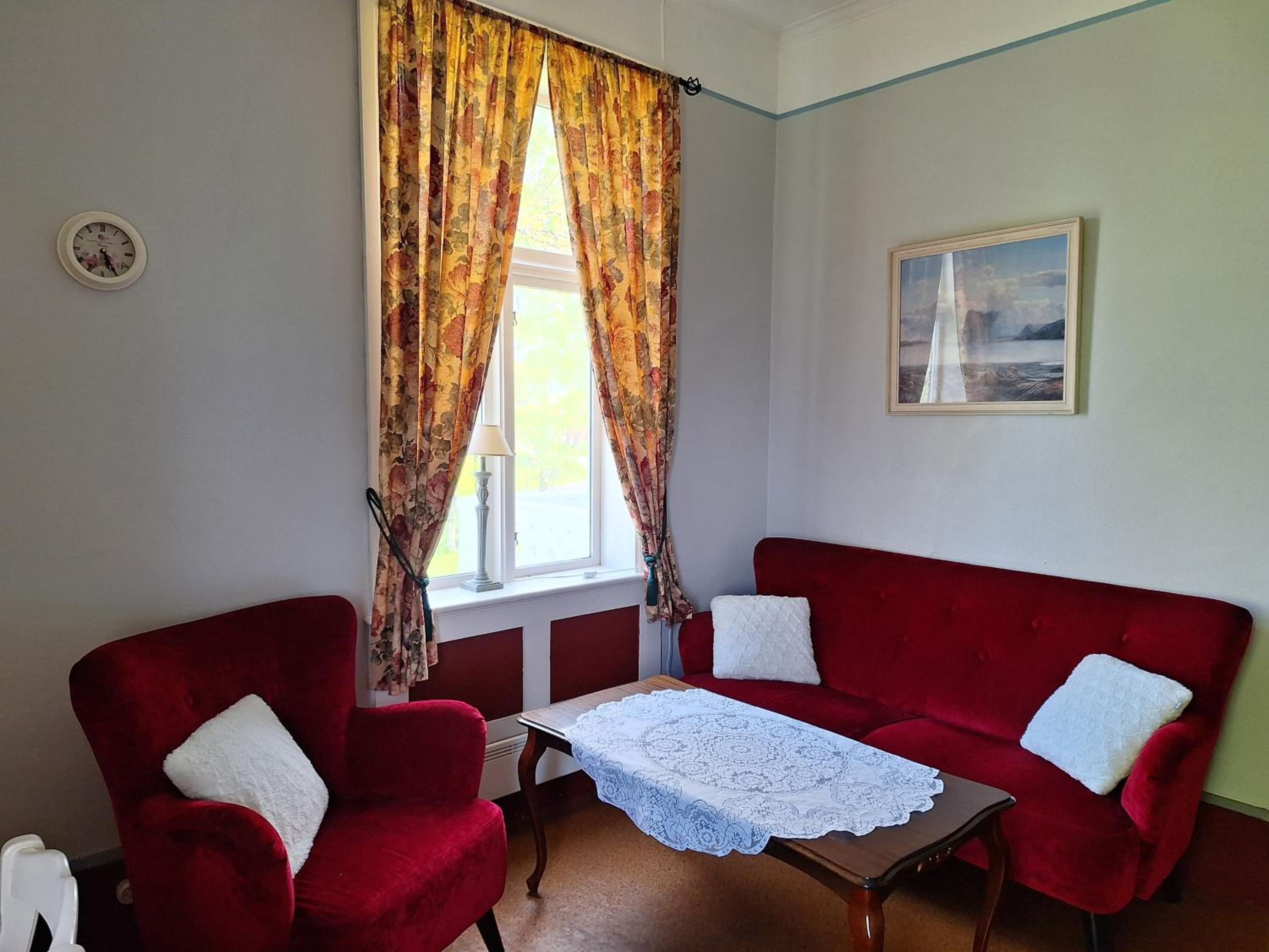 Large Double Room photo 3