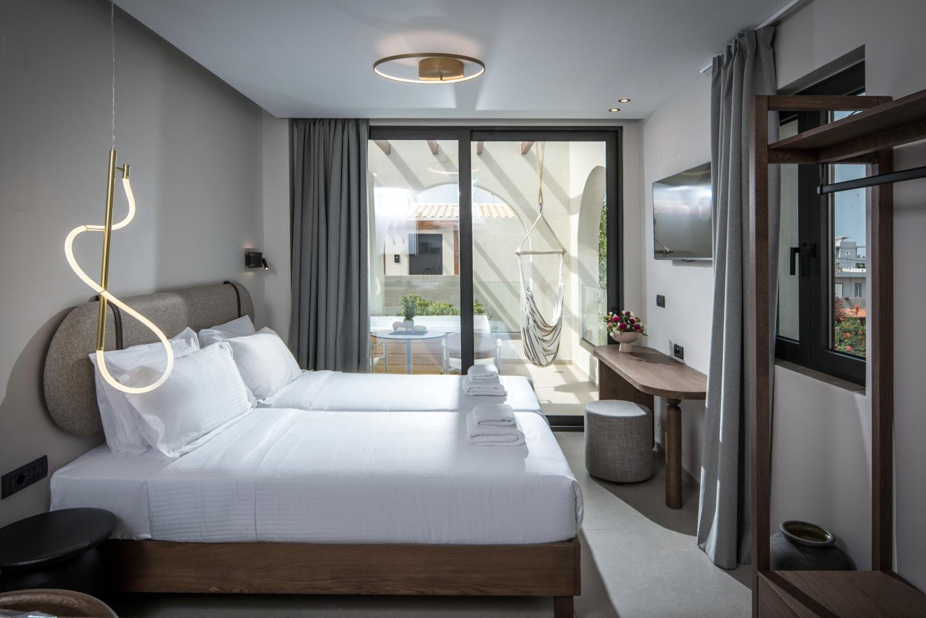 Junior Suite with Jacuzzi - Photo 1