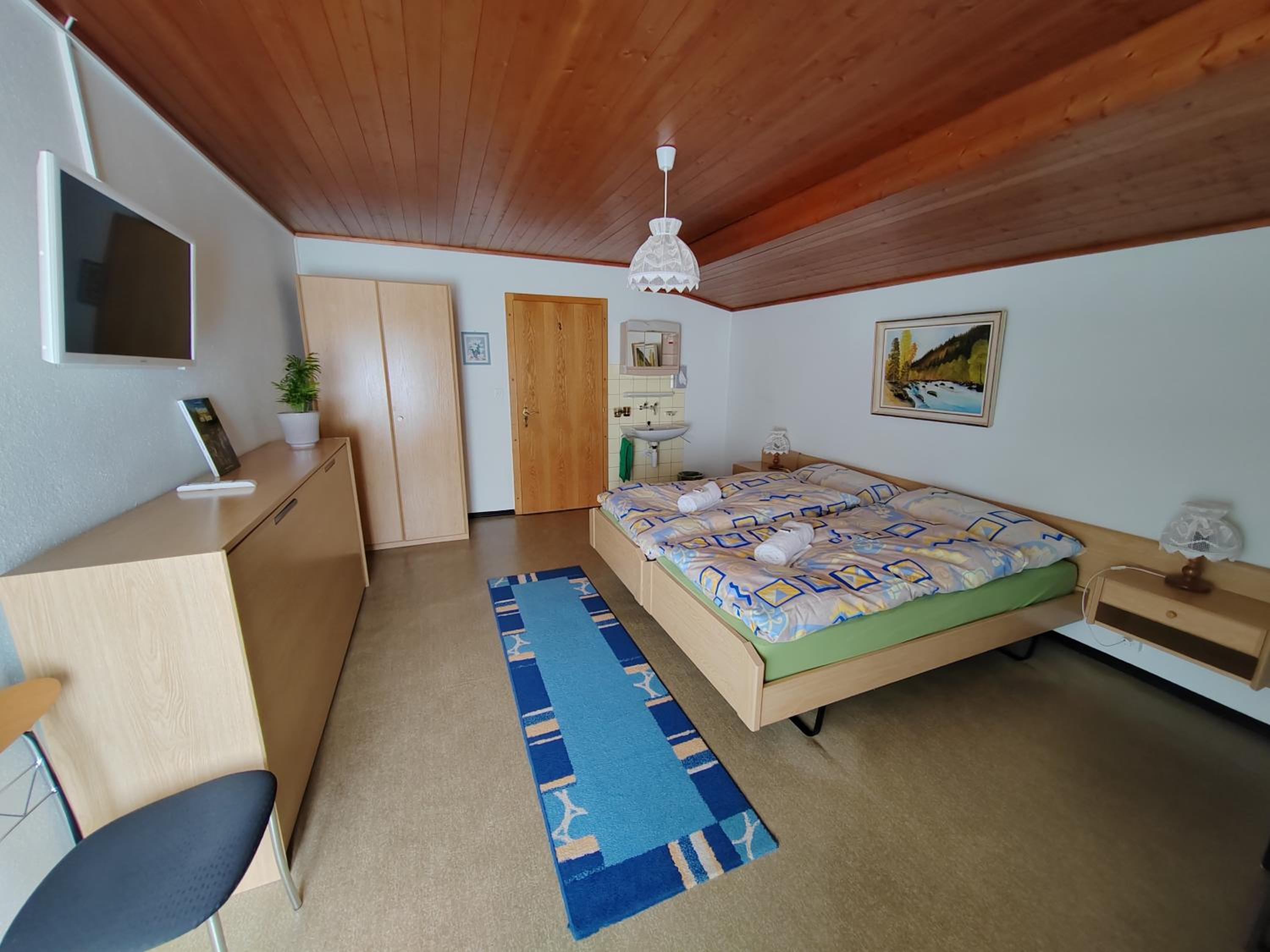Double Room with Private Bathroom photo 3