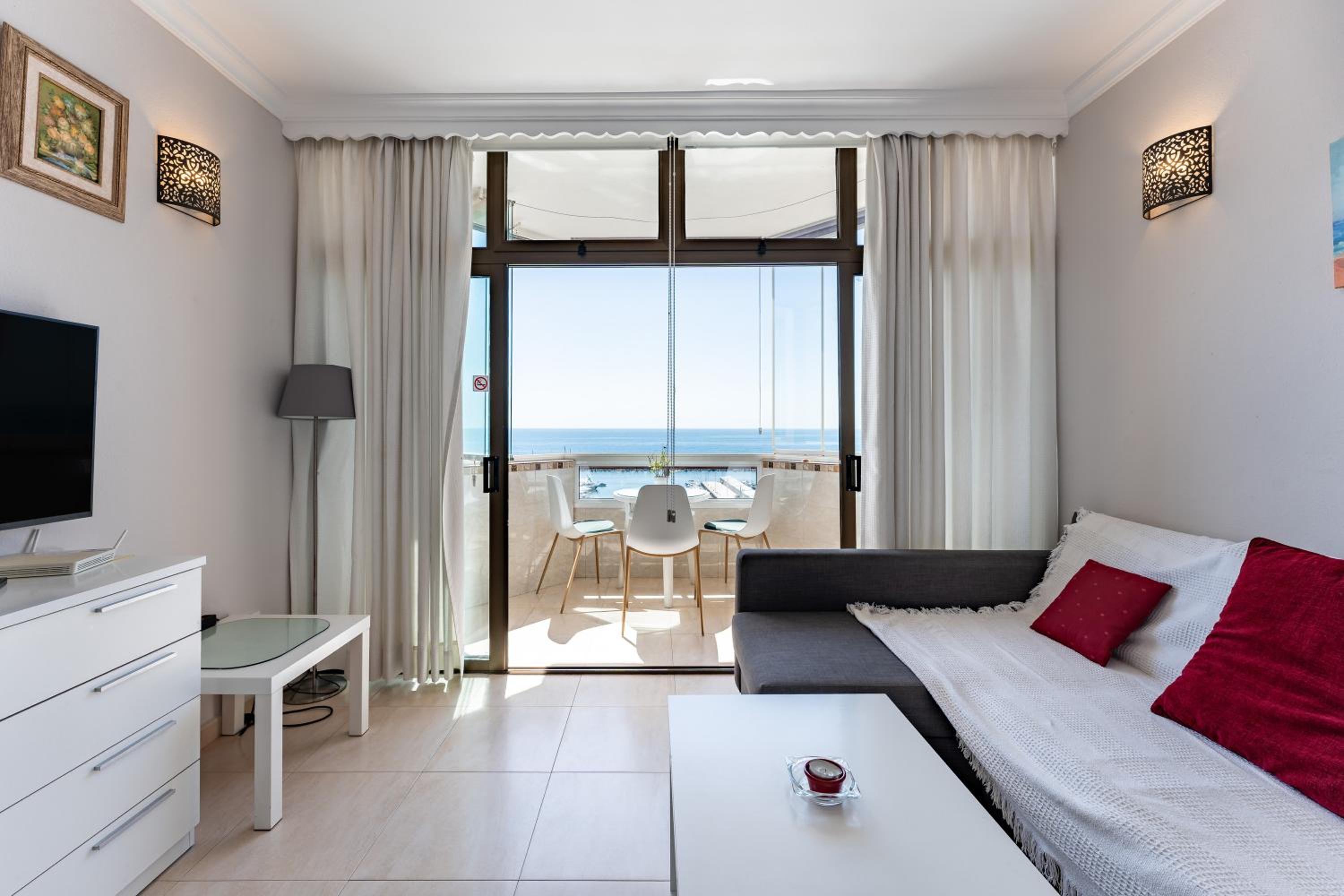 Apartamento de un dormitorio superior con balcón