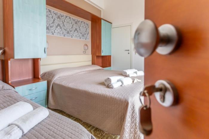 Deluxe Double or Twin Room with Sea View