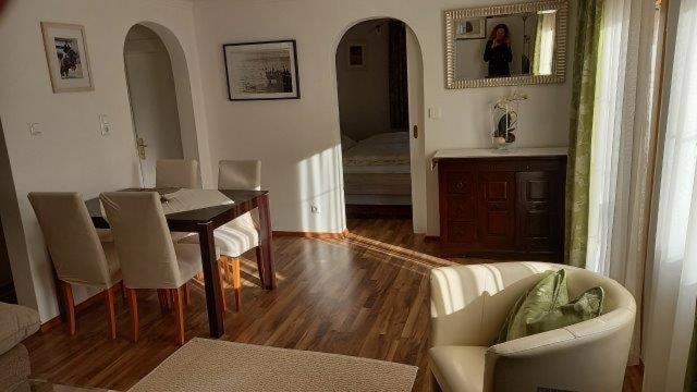 One-Bedroom Apartment with Lake View photo 1