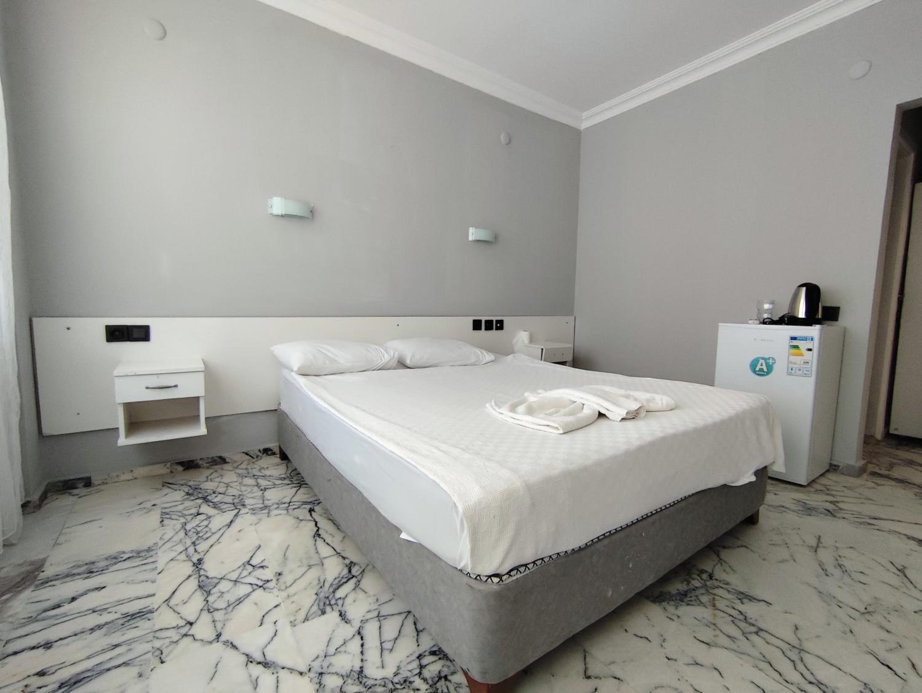 Standard Double Room - Photo 1