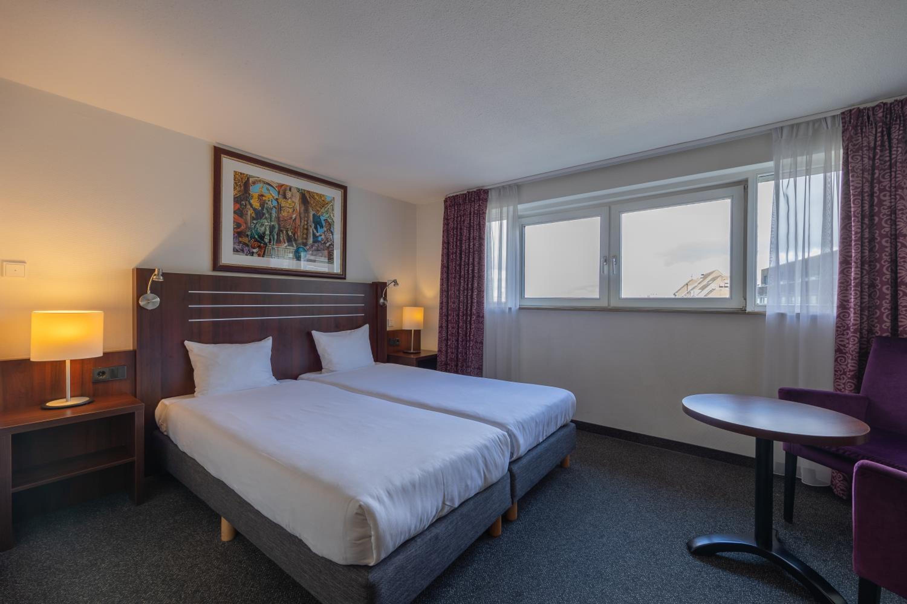 Standard Double or Twin Room - Photo 3
