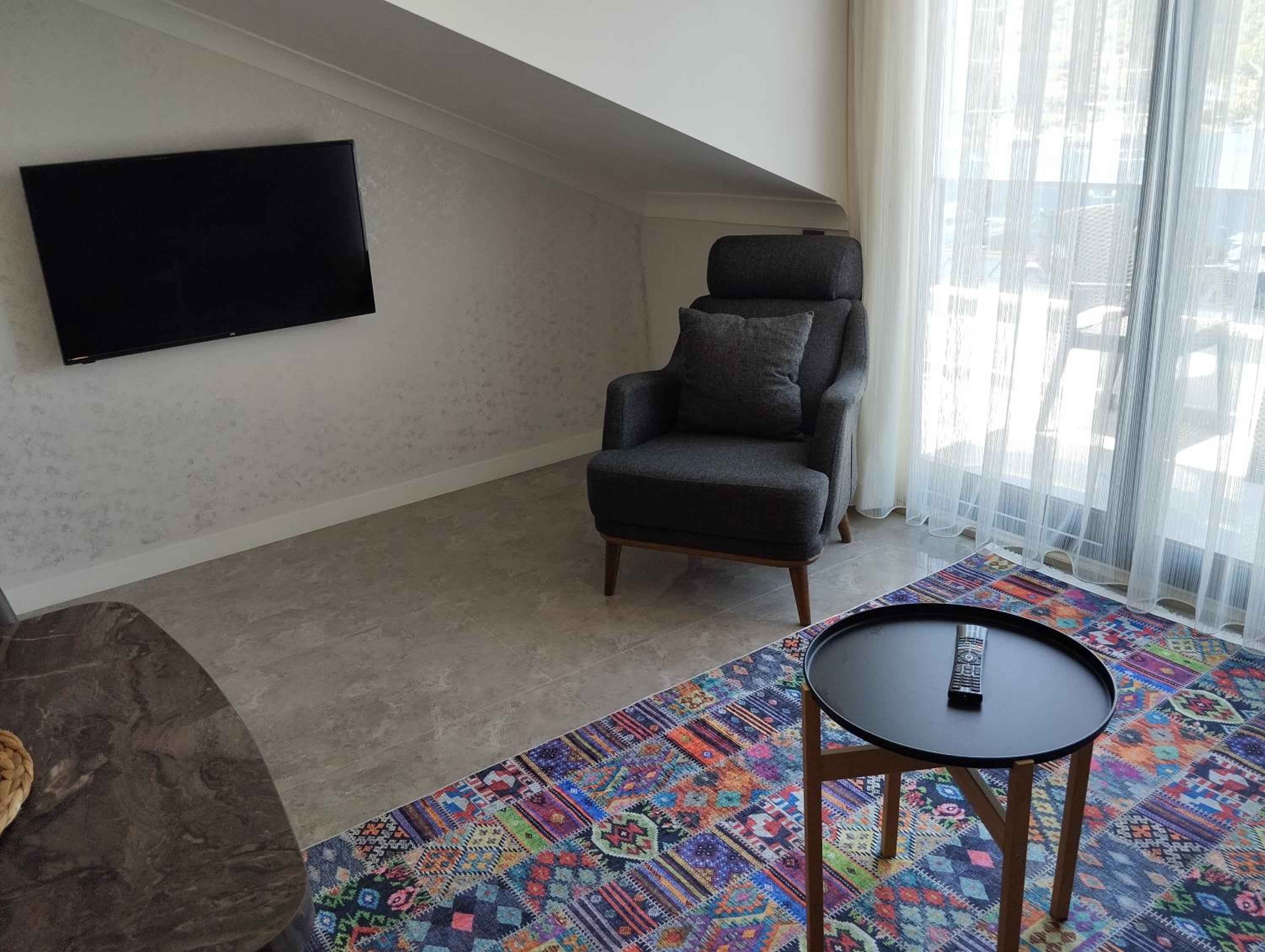 Penthouse Apartment - Photo 9