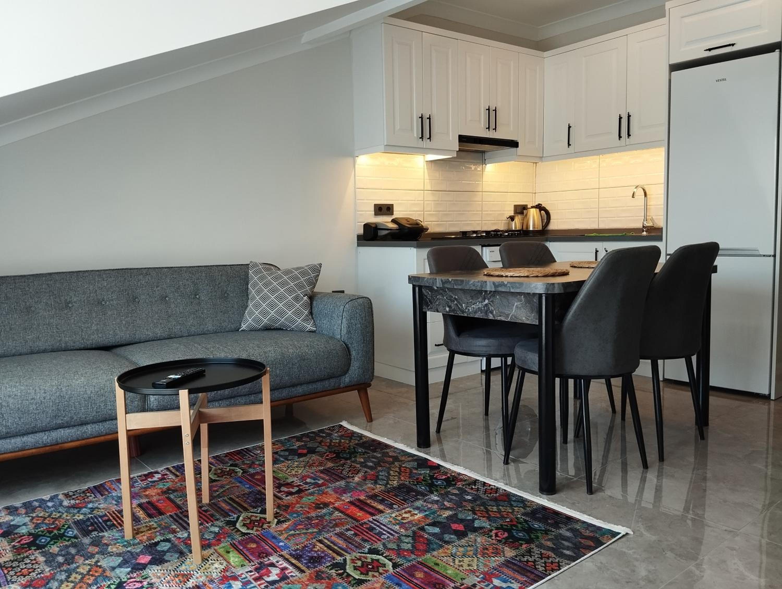 Penthouse Apartment - Photo 4