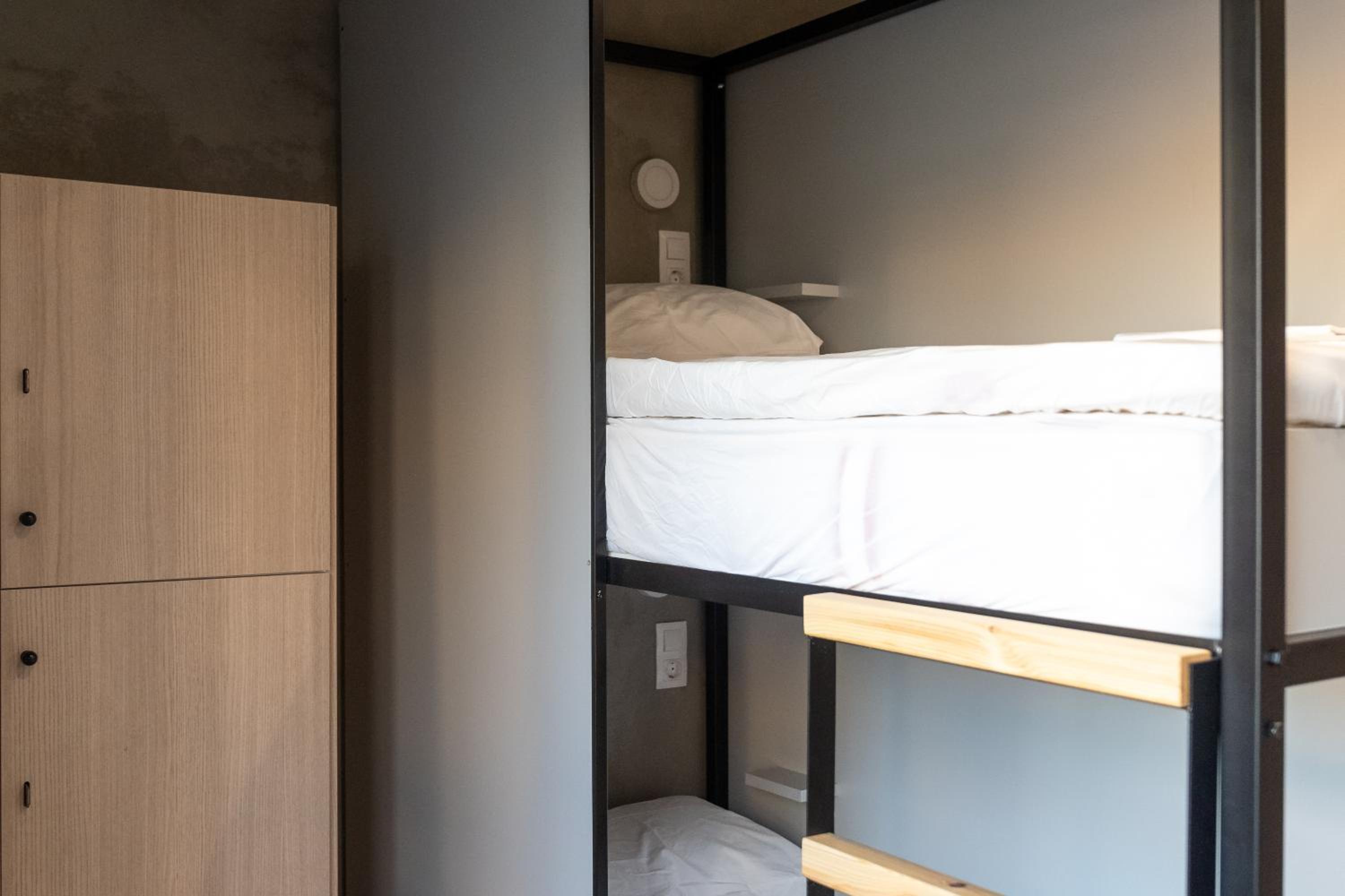 Single Bed in Mixed Dormitory Room photo 3