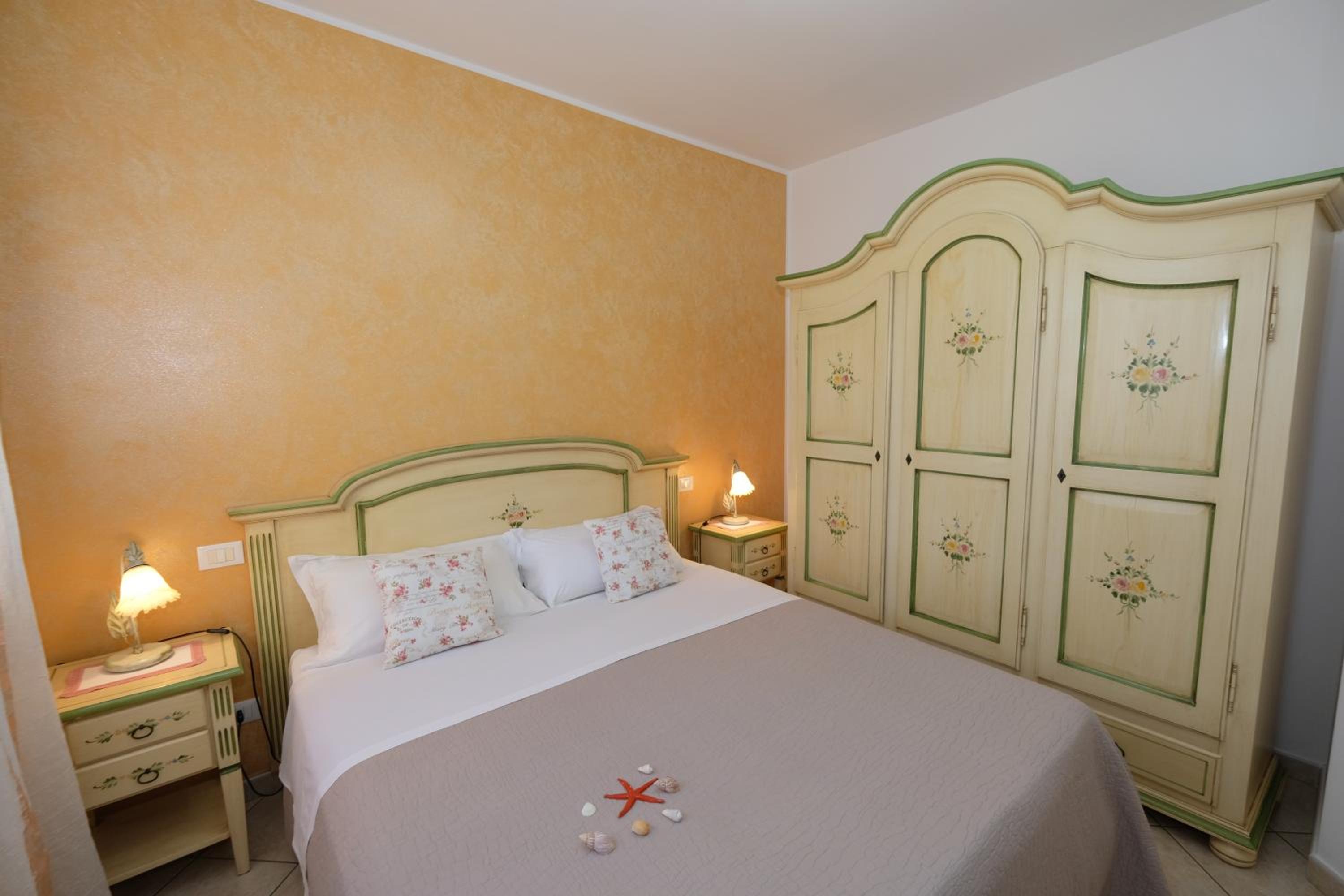 Triple Room with Balcony - Photo 1