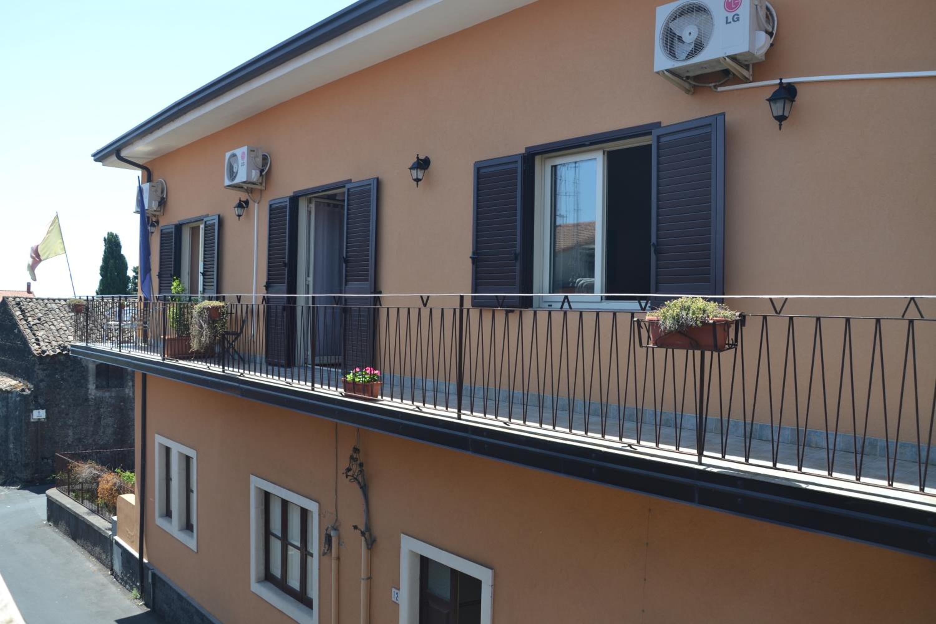 One-Bedroom Apartment with Balcony photo 2