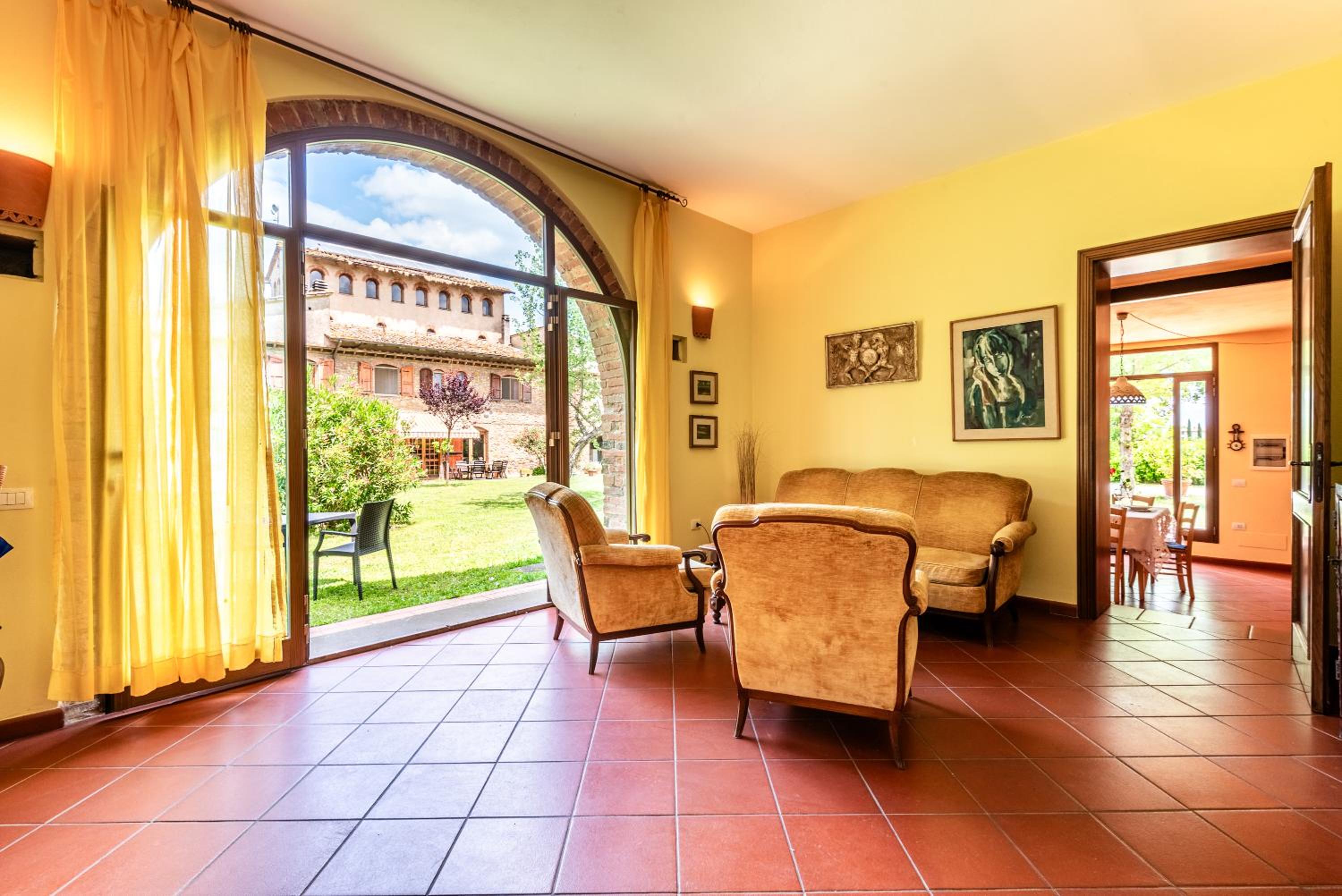 Two-Bedroom Deluxe Apartment with Garden View