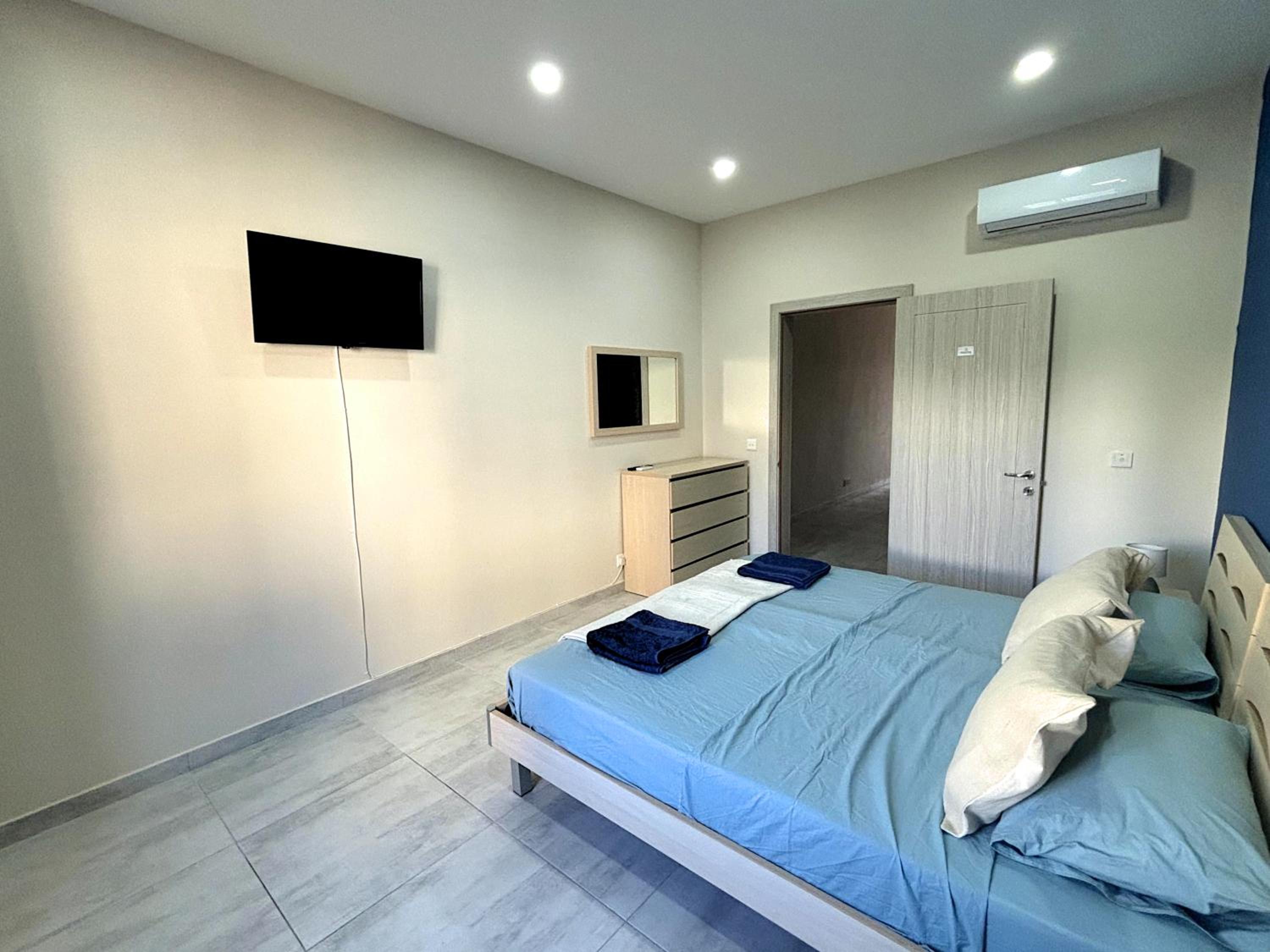 Double Room with Private External Bathroom photo 1