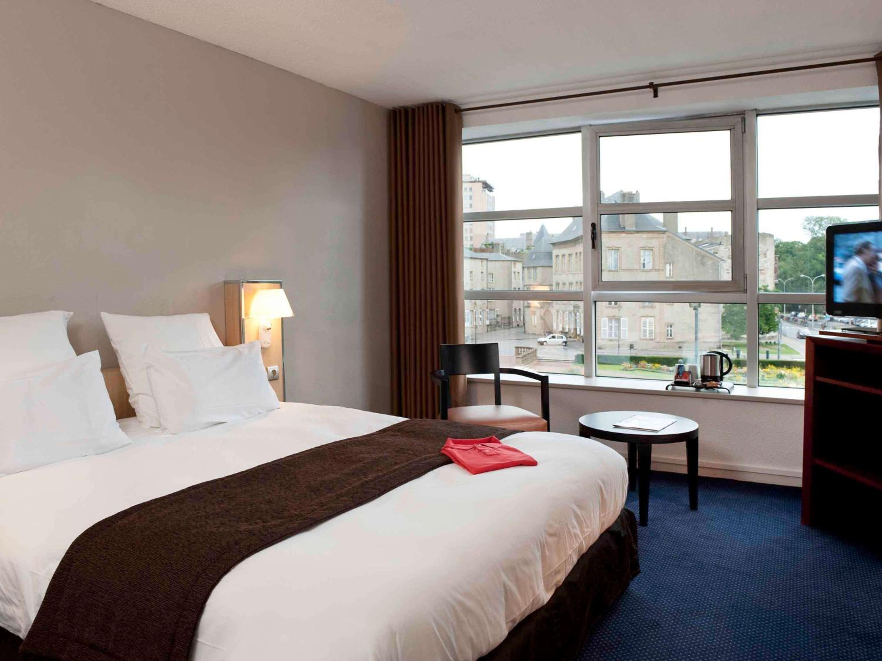 Standard One Double Bed - Photo 18