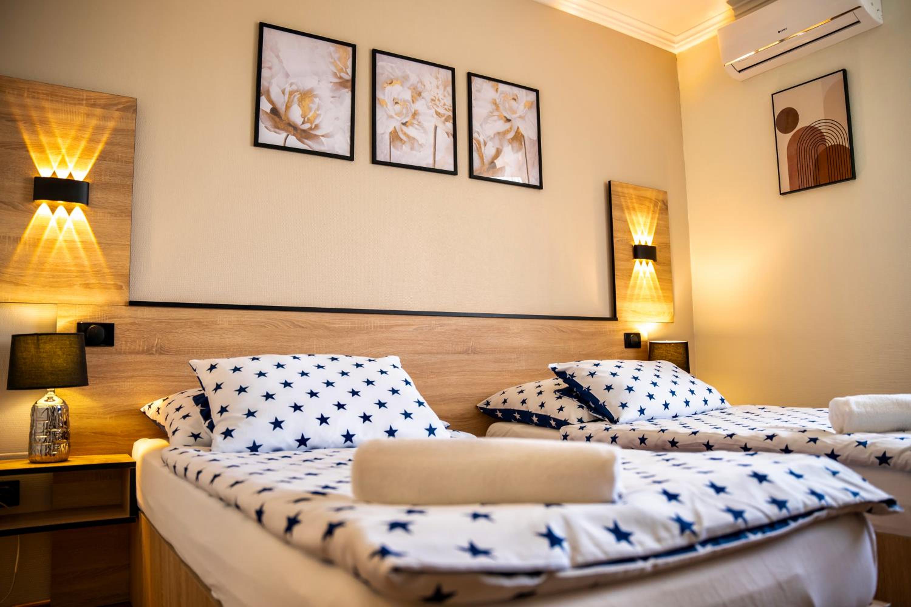 Standard Twin Room photo 3