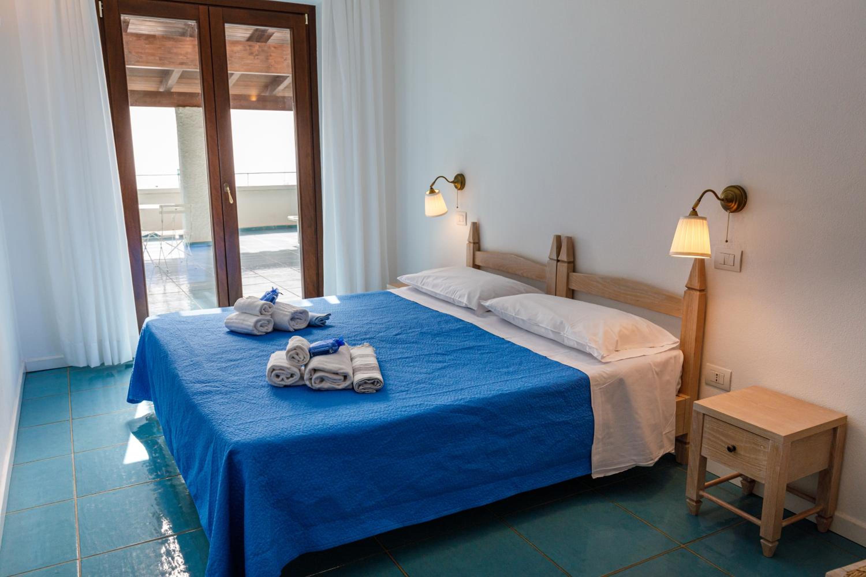 Deluxe Double Room With Sea View