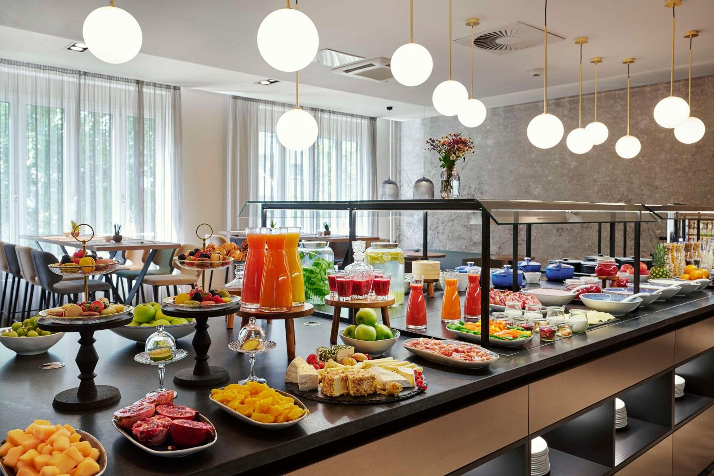 Standard Double Or Twin Room Free Parking Promo With Breakfast thumbnail 6