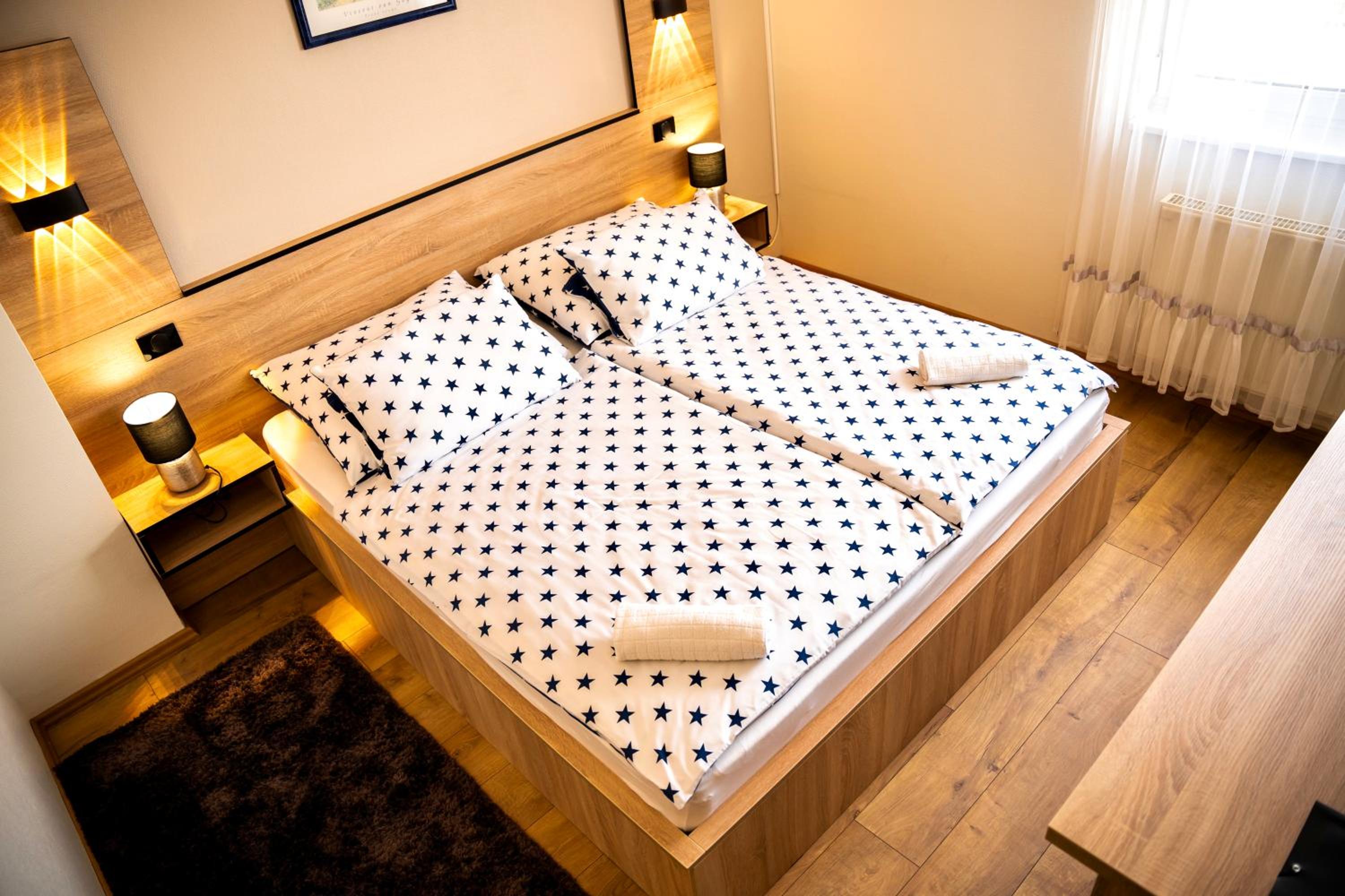 Standard Queen Room photo 3